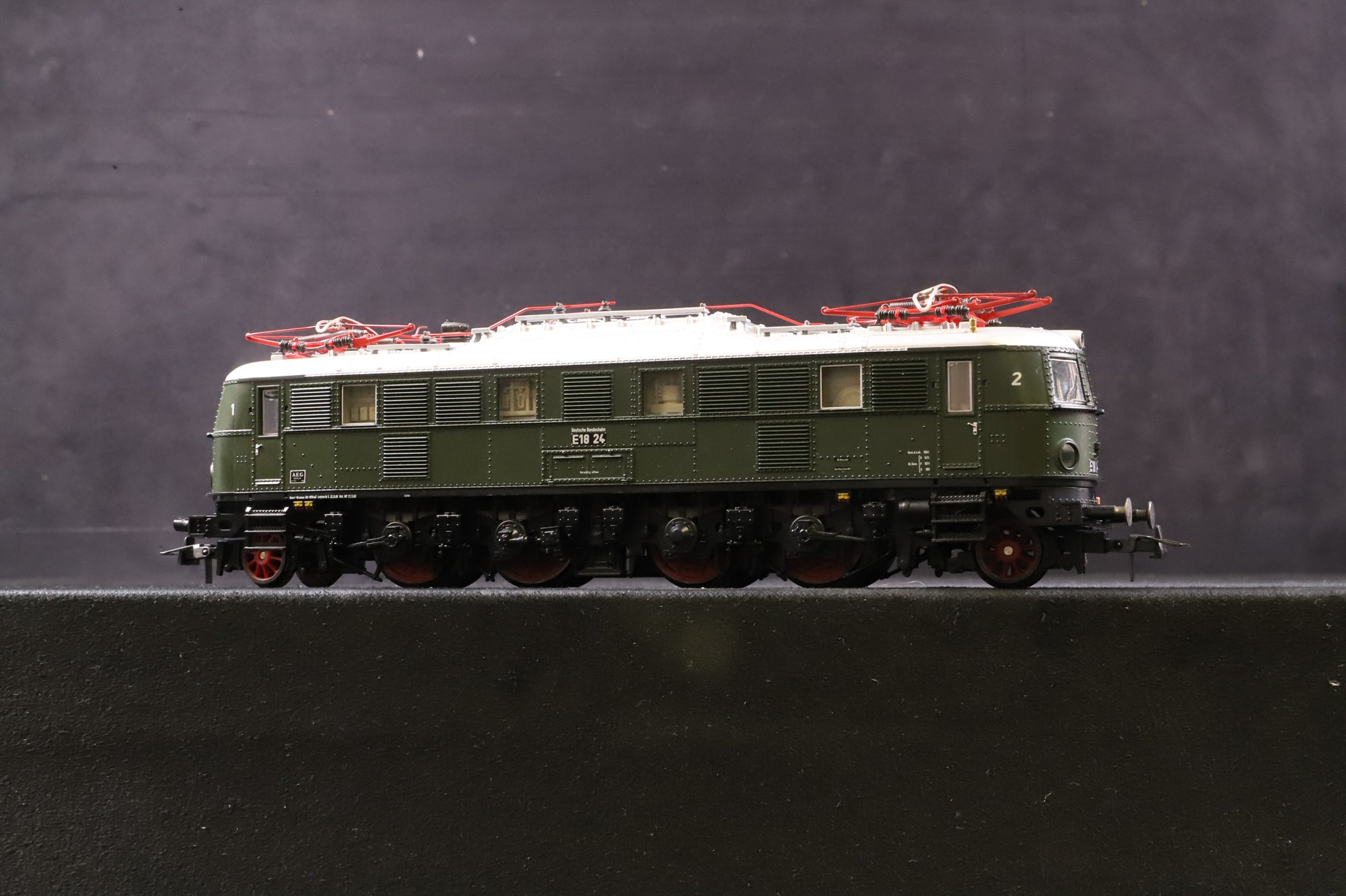 Roco HO 43661 Class E18 18 24 AEG Green DB