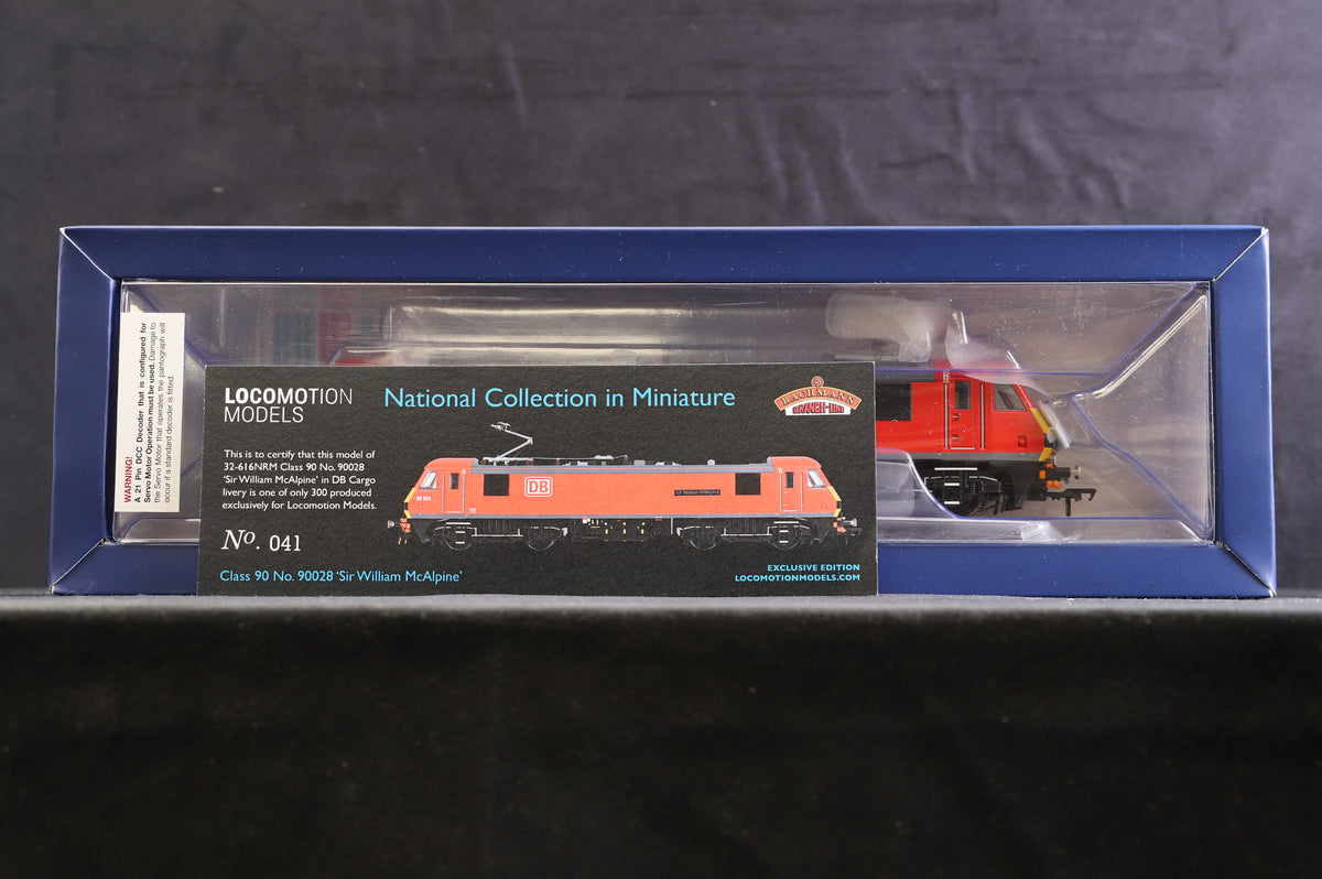 Bachmann OO 32-616NRM Class 90 &#39;90028&#39; &#39;Sir William McAlpine&#39; DB Cargo Excl. NRM