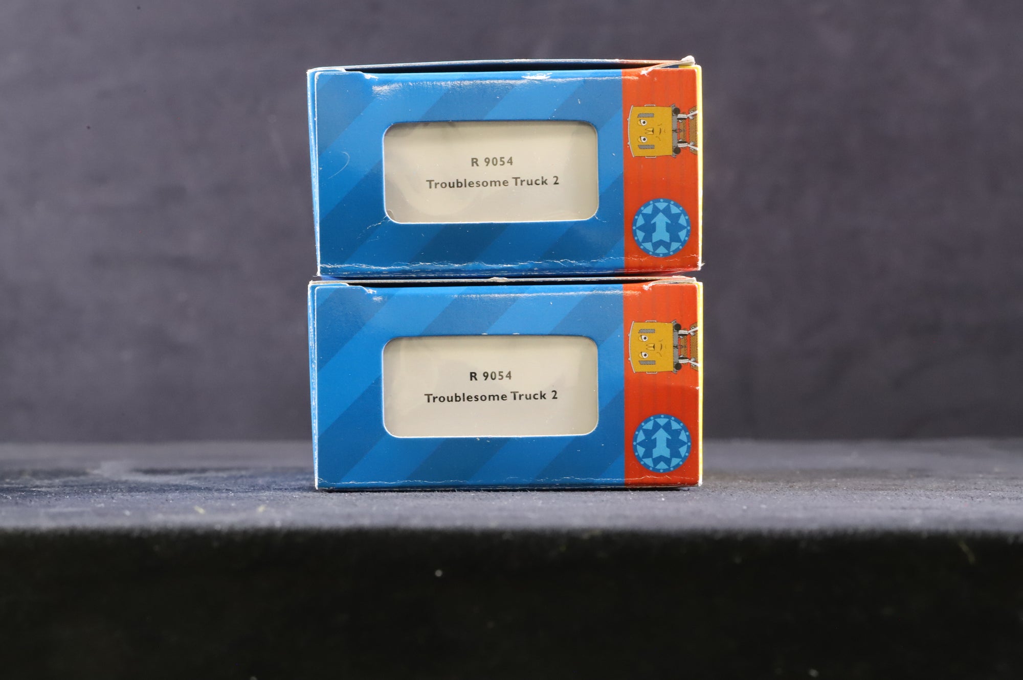 Hornby OO R9054 Thomas & Friends Rake Of 2 Troublesome Trucks