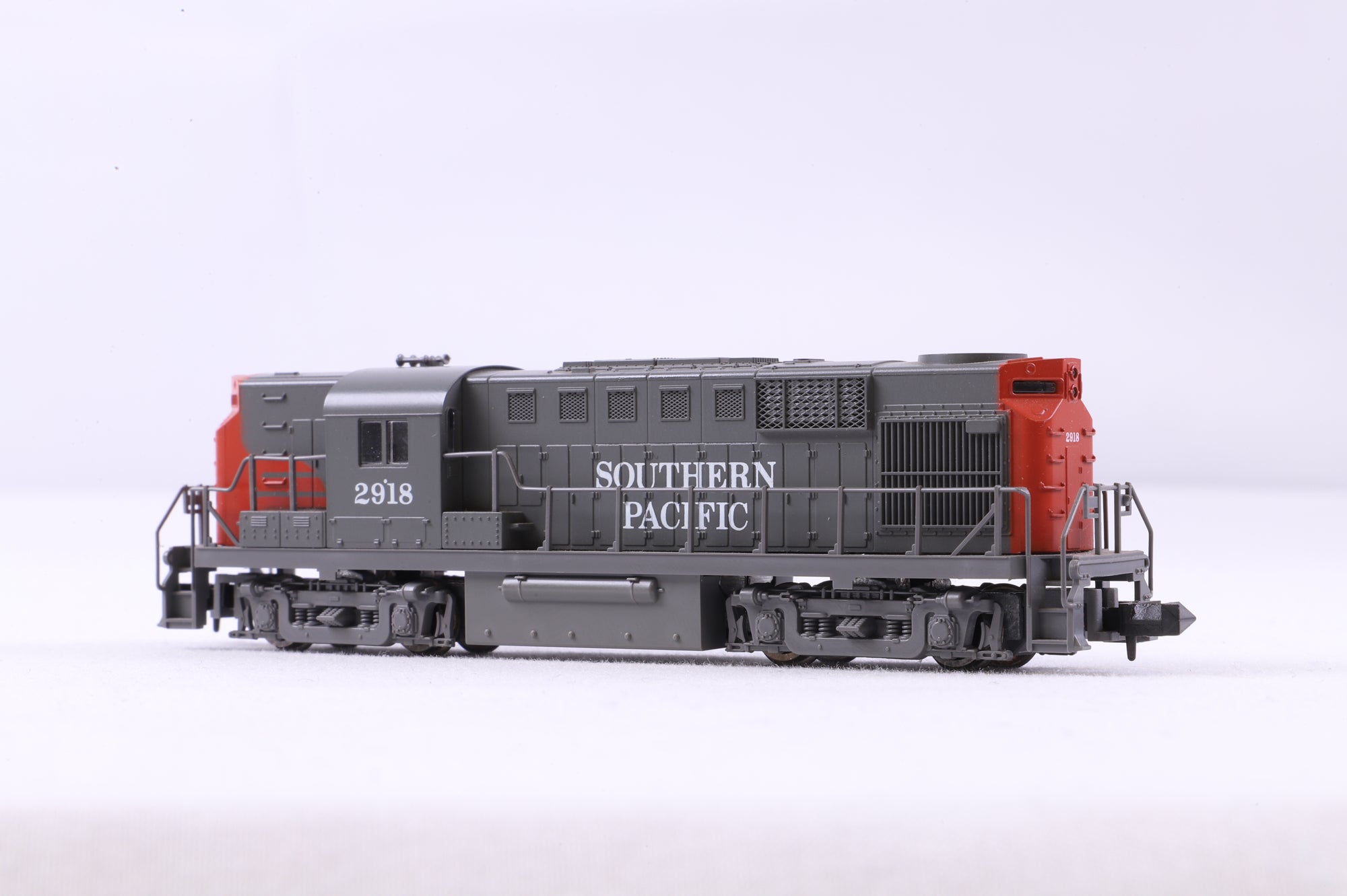 Atlas N 42608 Alco RS-11 '2918' Diesel Locomotive Southern Pacific