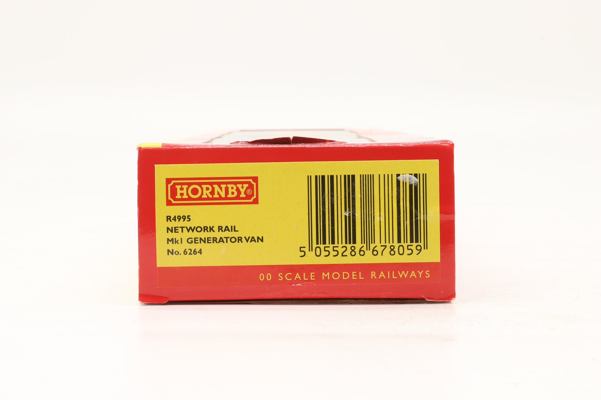Hornby OO R4995 Mk1 Generator Van 6264 in Network Rail Yellow