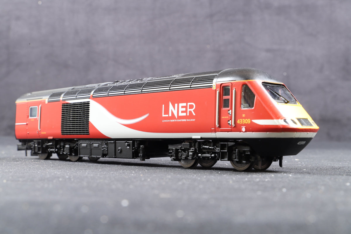 Hornby OO R3802 LNER Class 43 HST Pack w/9 Coaches