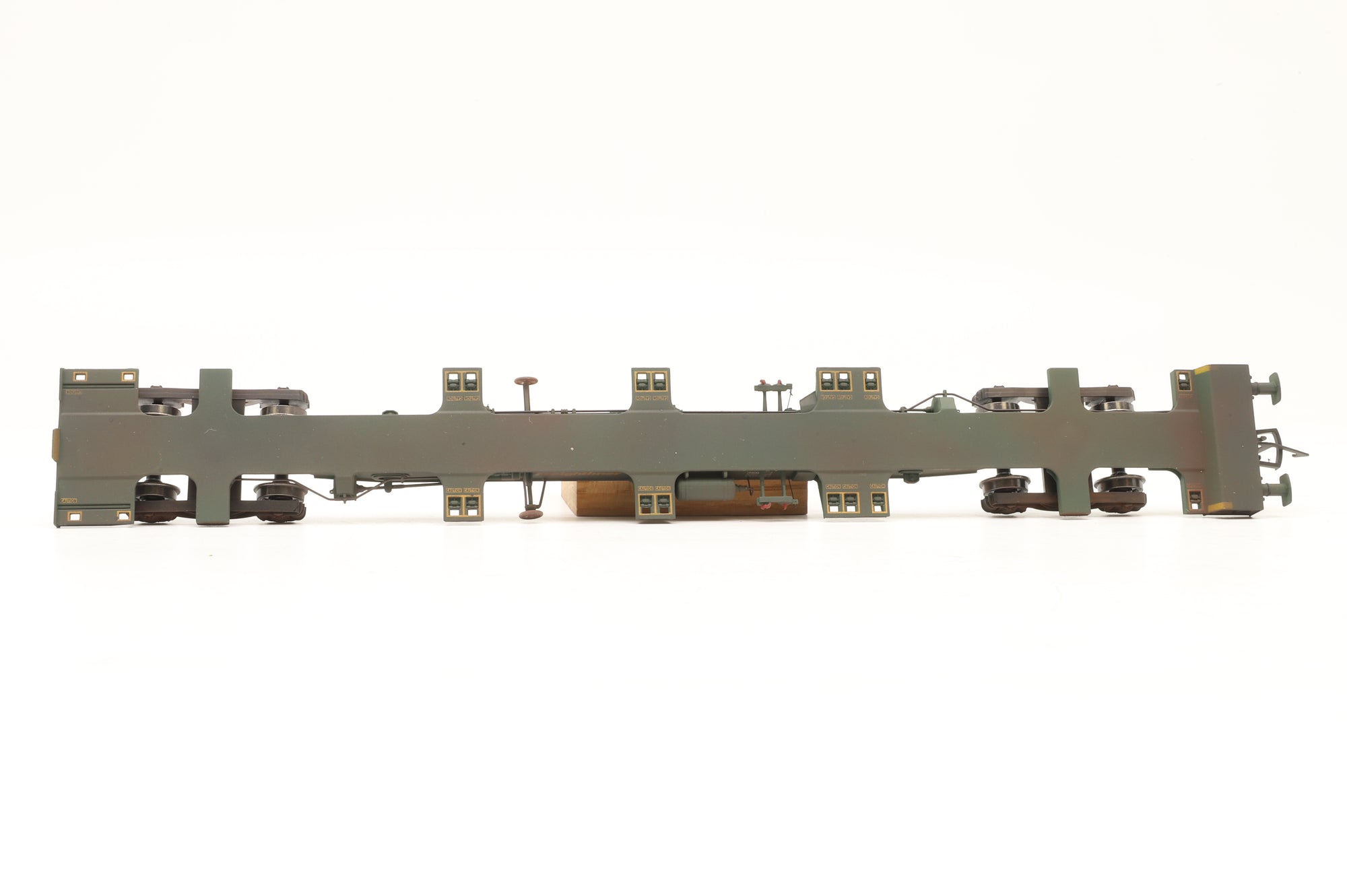 WORKSHOP Dapol OO B724-B Twin Pack of FEA Spine Wagons in Freightliner Green – Weathered