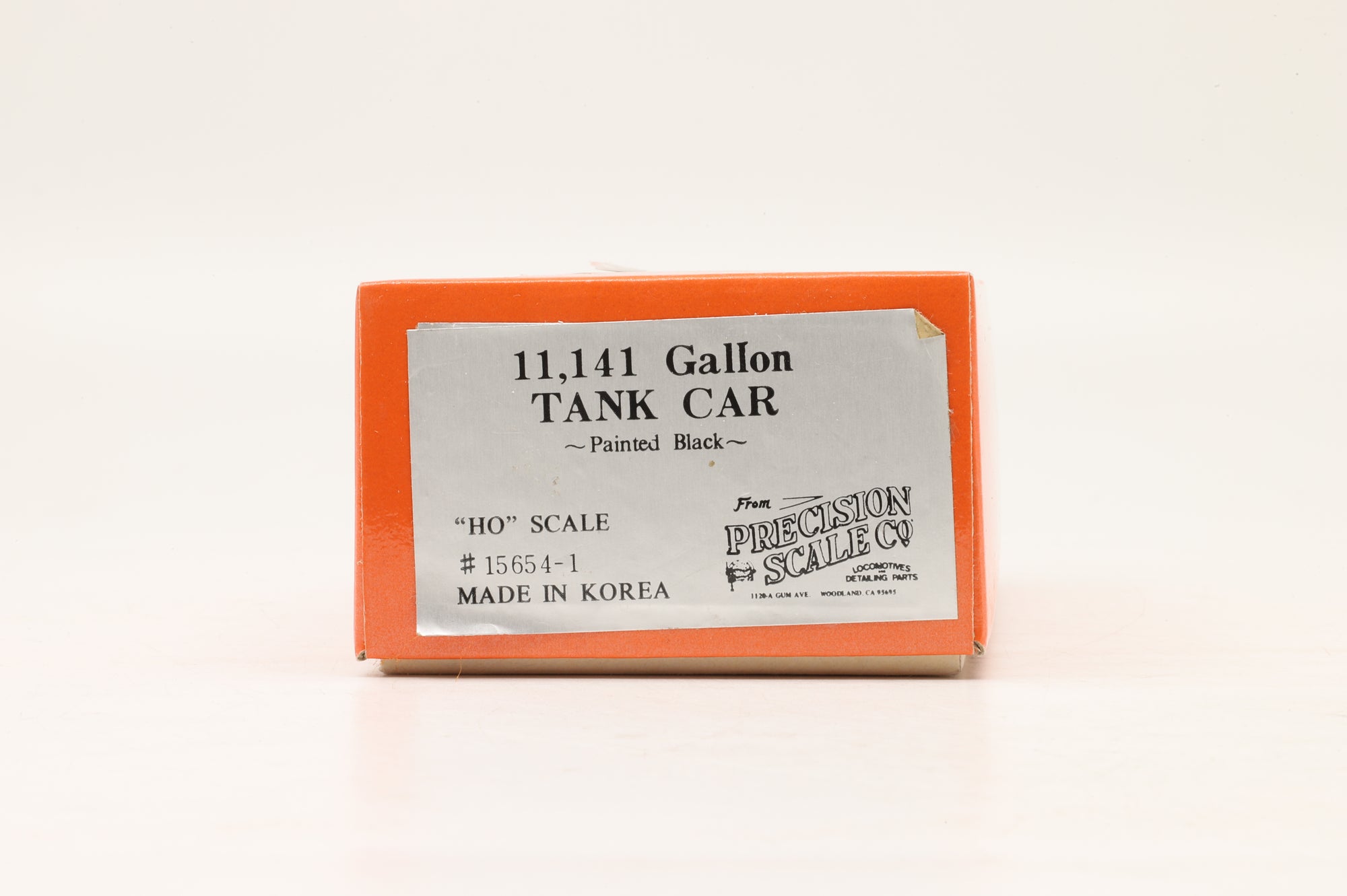 Iron Horse HO Brass 15654-1 11,141 Gallon Tank Car in UP Black – Weathered