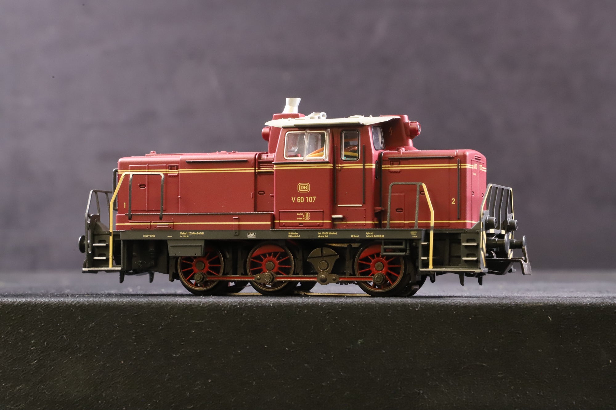 Marklin HO 37655 BR V60 V60107 in Lined DB Crimson - UNTESTED