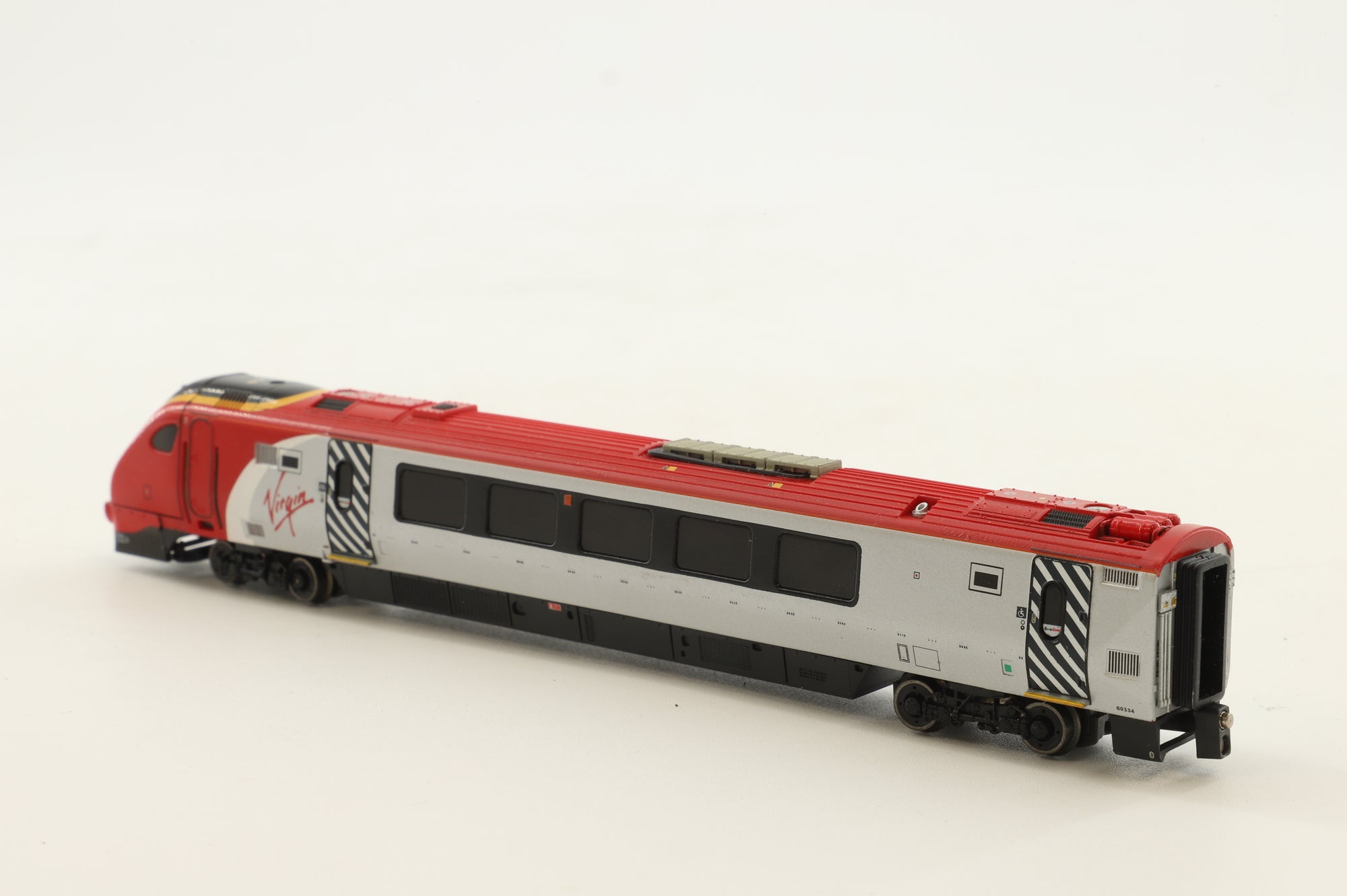 Dapol N ND063F Class 220 '220 034' 4 Car Voyager DMU