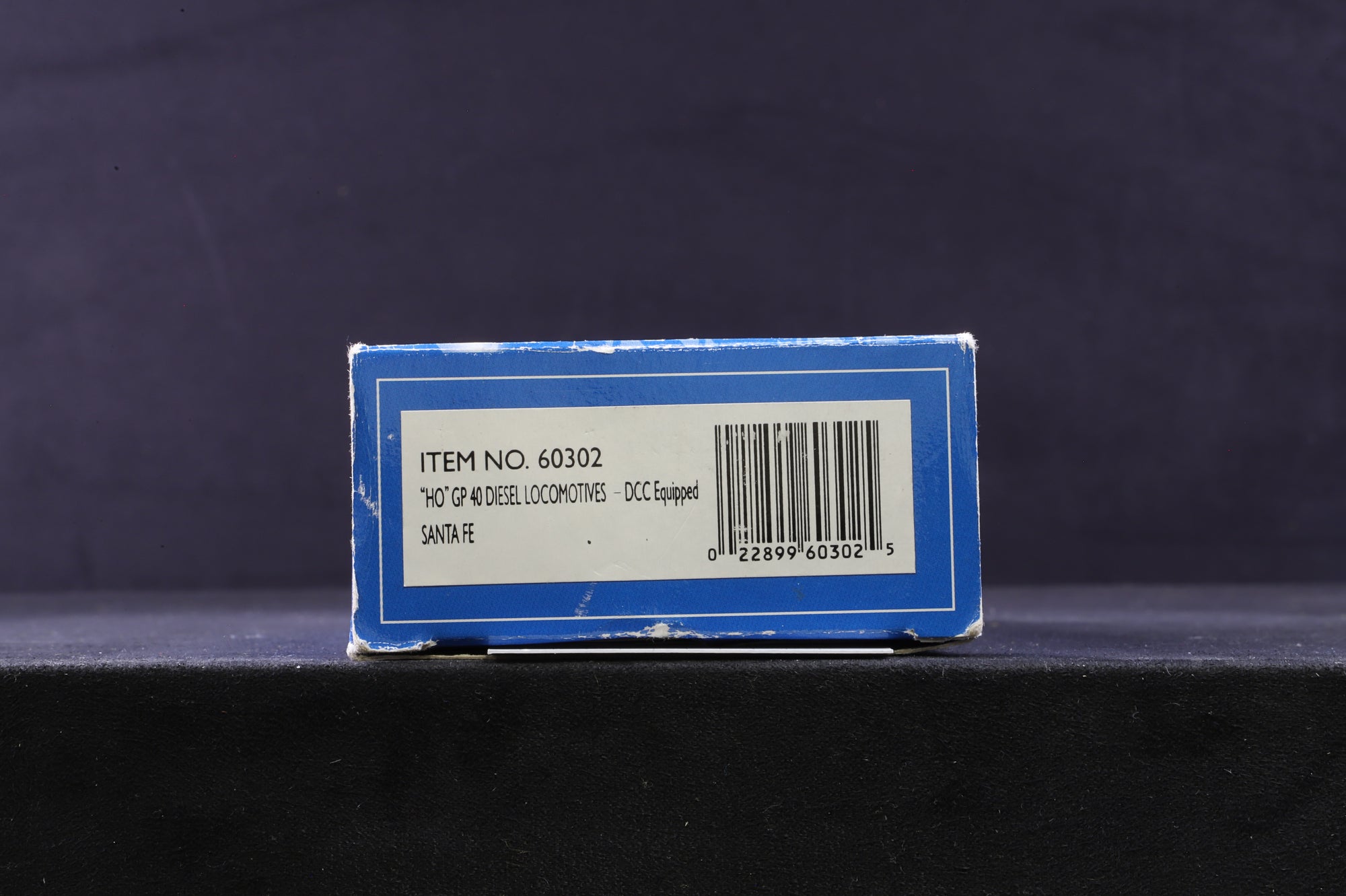 Bachmann HO 60302 GP40 No.4501 in Santa Fe Livery