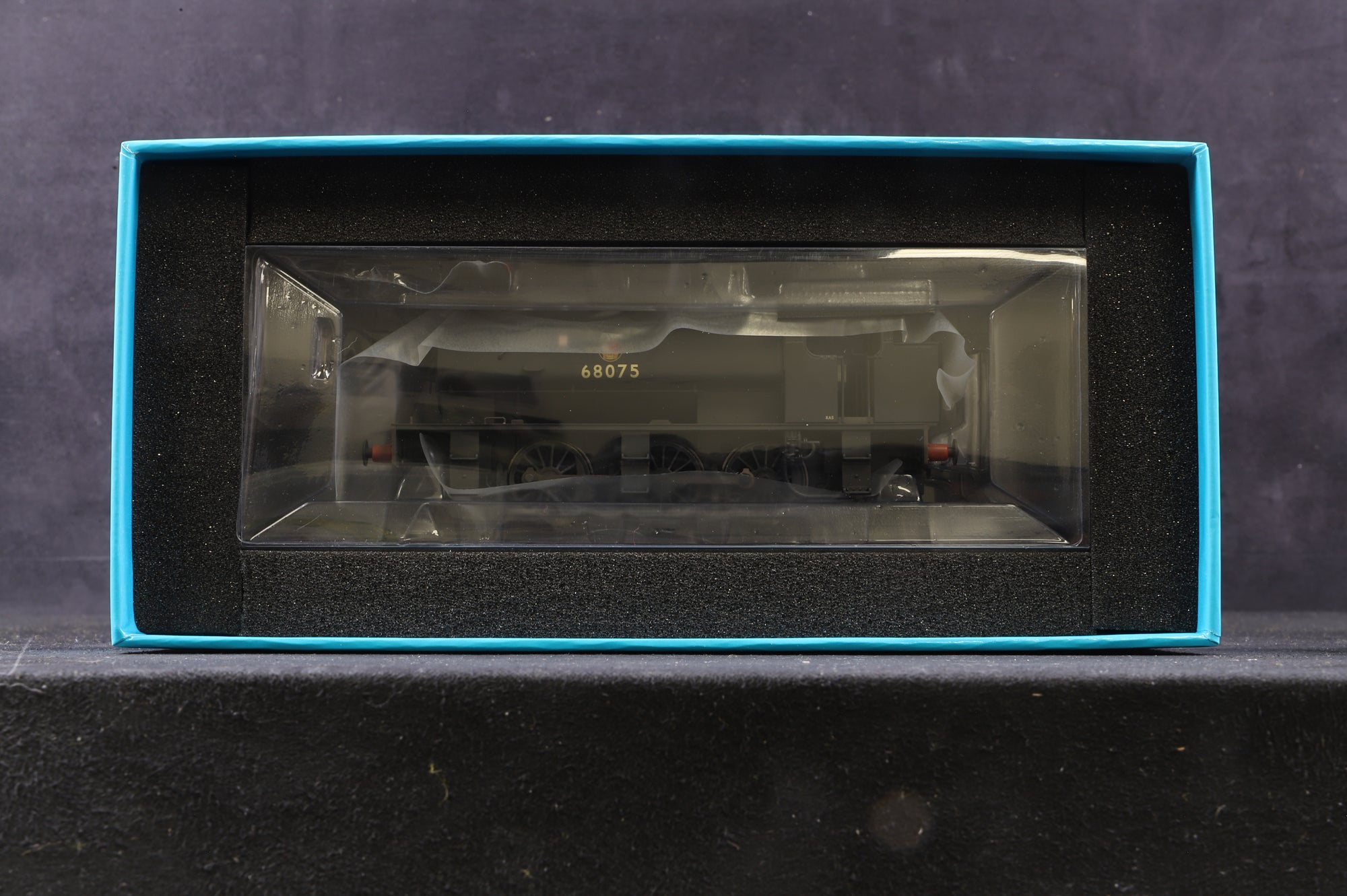 EFE Rail OO E85001 J94 '68075' BR Black Late Crest (Weathered)