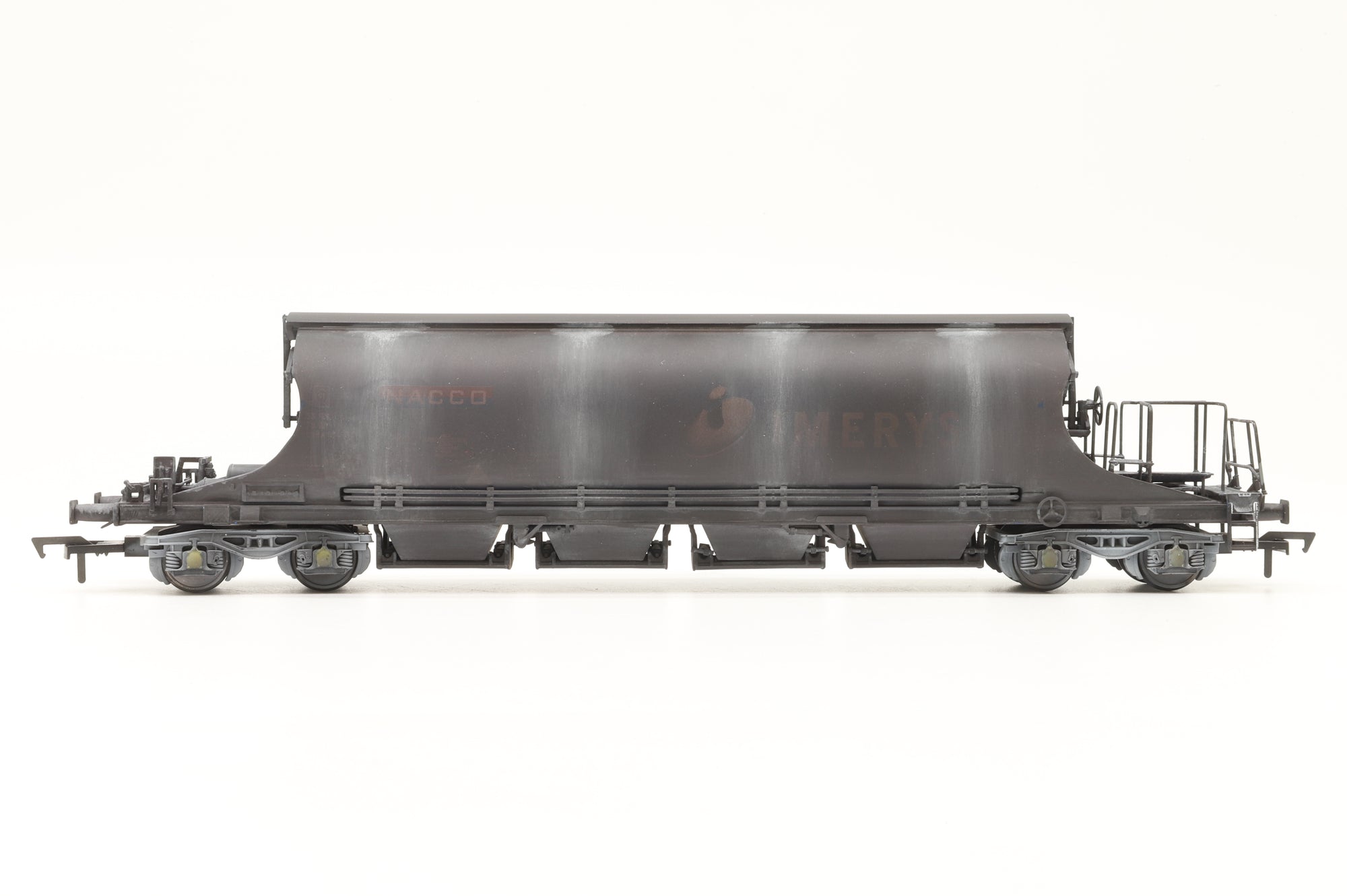 KMRC OO SB001F/H Set of 2 JIA China Clay Wagons in Nacco/Imerys Livery - Heavily Weathered