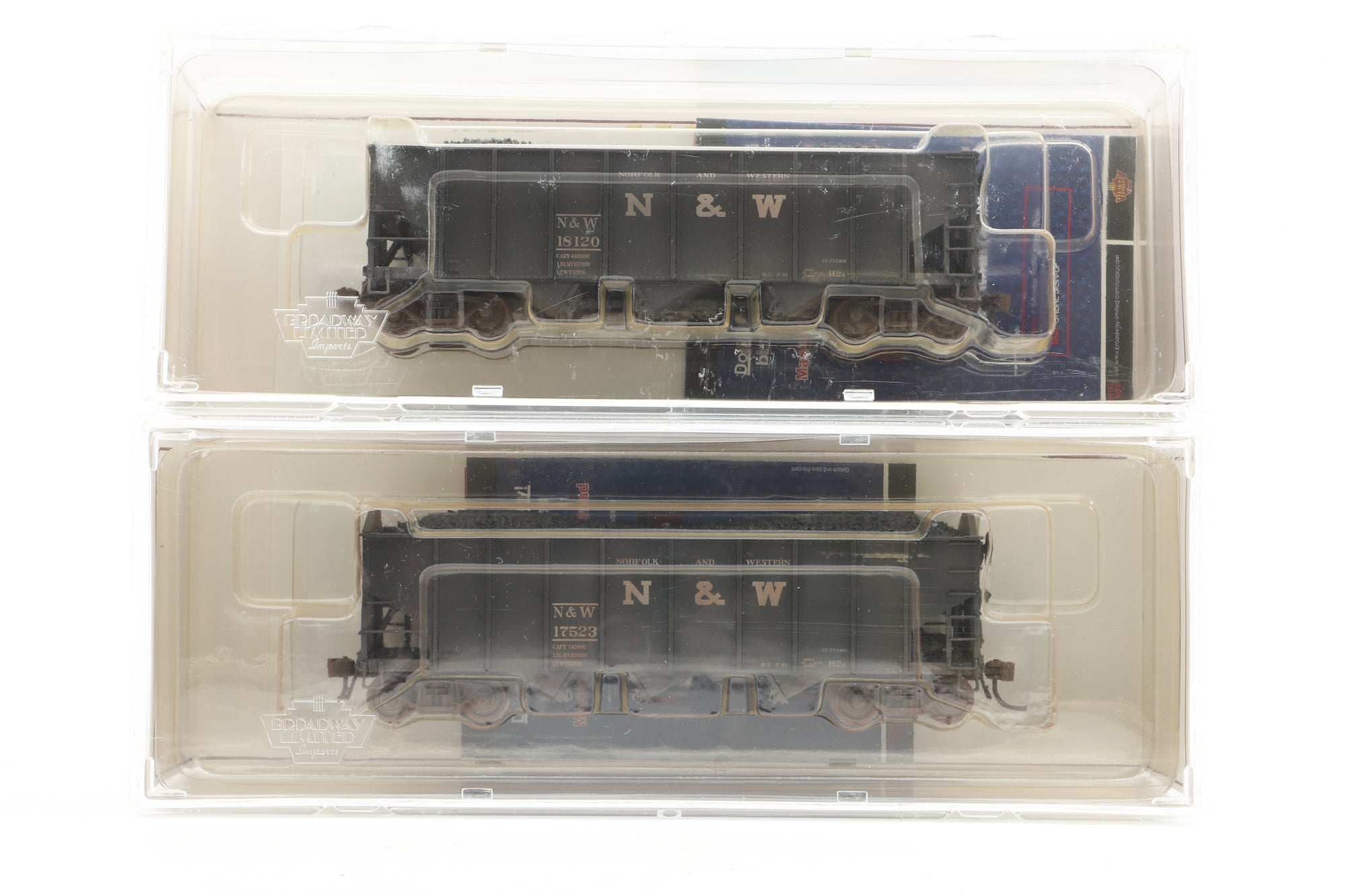 Broadway Limited HO 1724 6-Pack of H2a 3-Bay Hopper Cars in N&W Black - Pro-Weathering