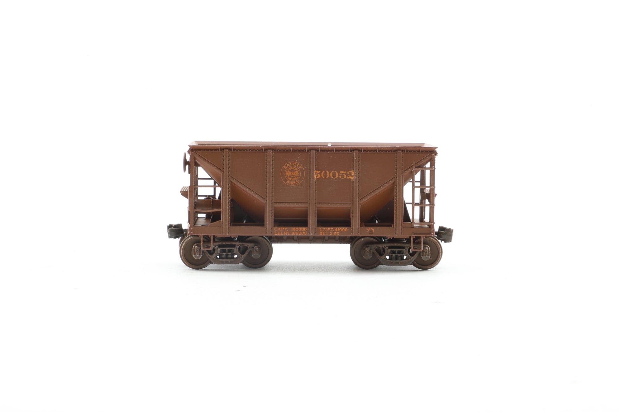 Walthers HO 932-40506 12-Pack of Michigan Ore Cars in DMIR Brown - Pro-Customised/Weathered