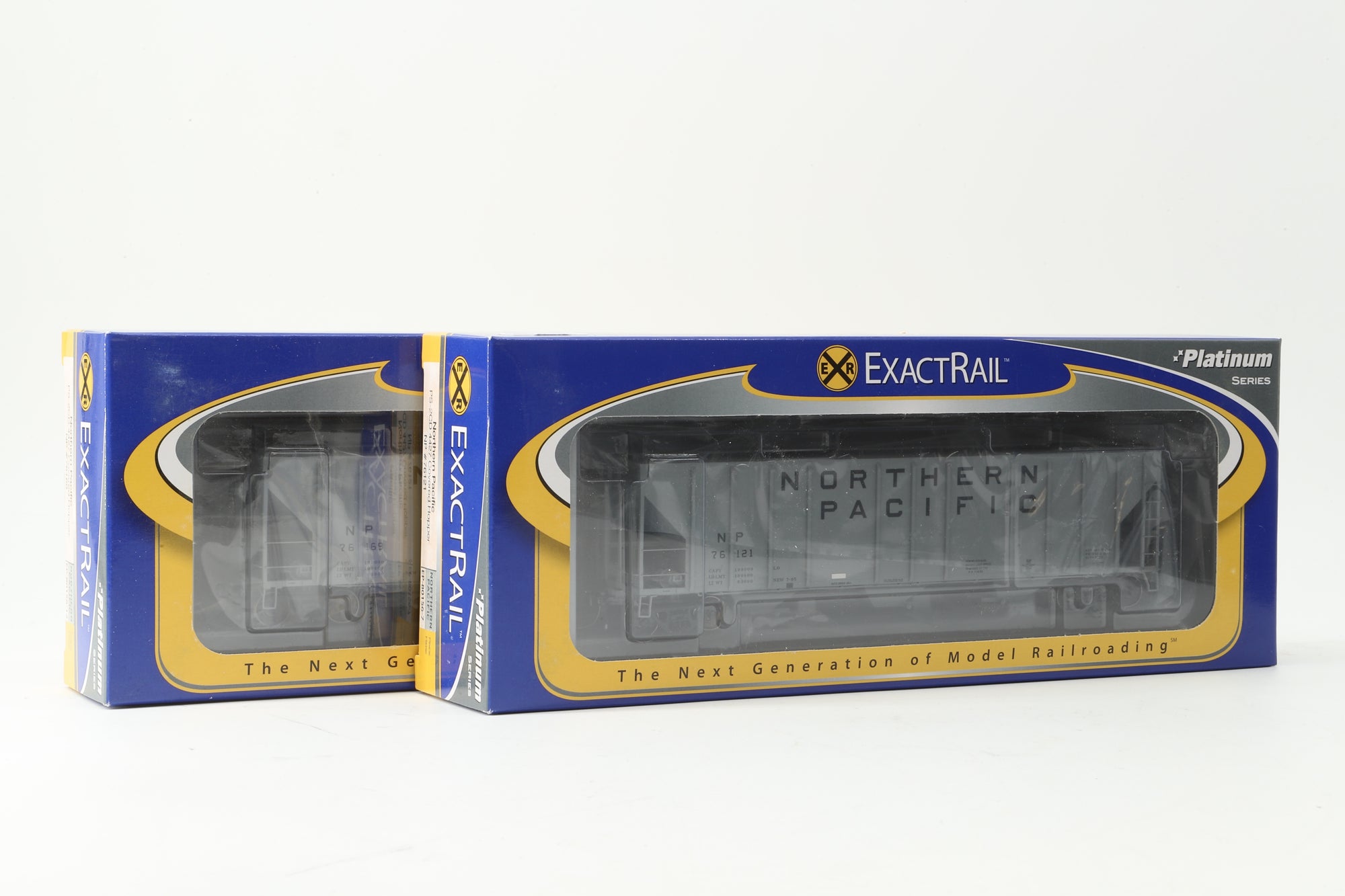 Exact Rail HO Rake Of 2 Northern Pacific PS-2CD Covered Hopper Wagons Inc. EP80156-7 & 80156-12