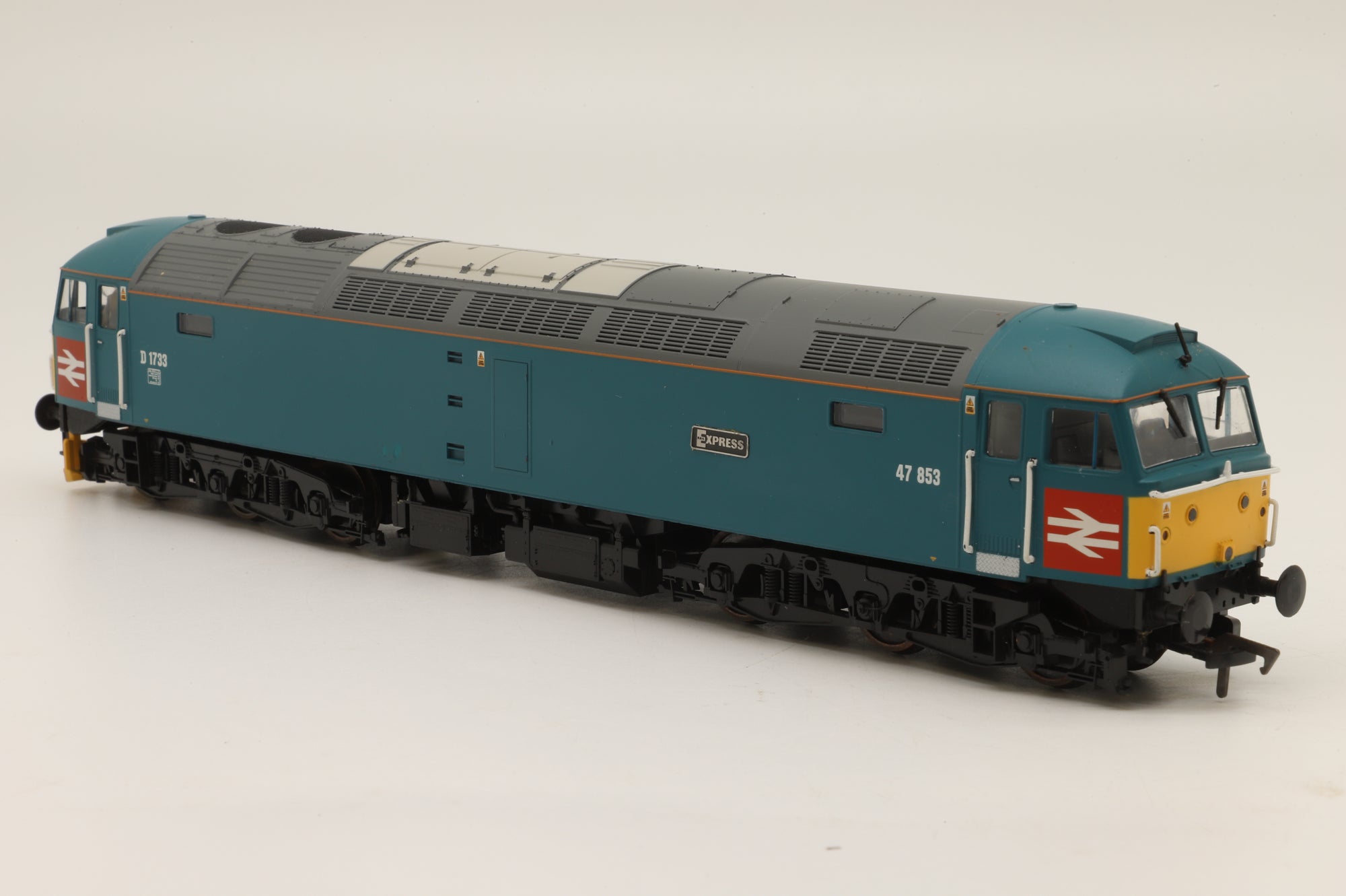 Heljan OO 4752 Class 47 D1733/47853 in BR XP64 Livery