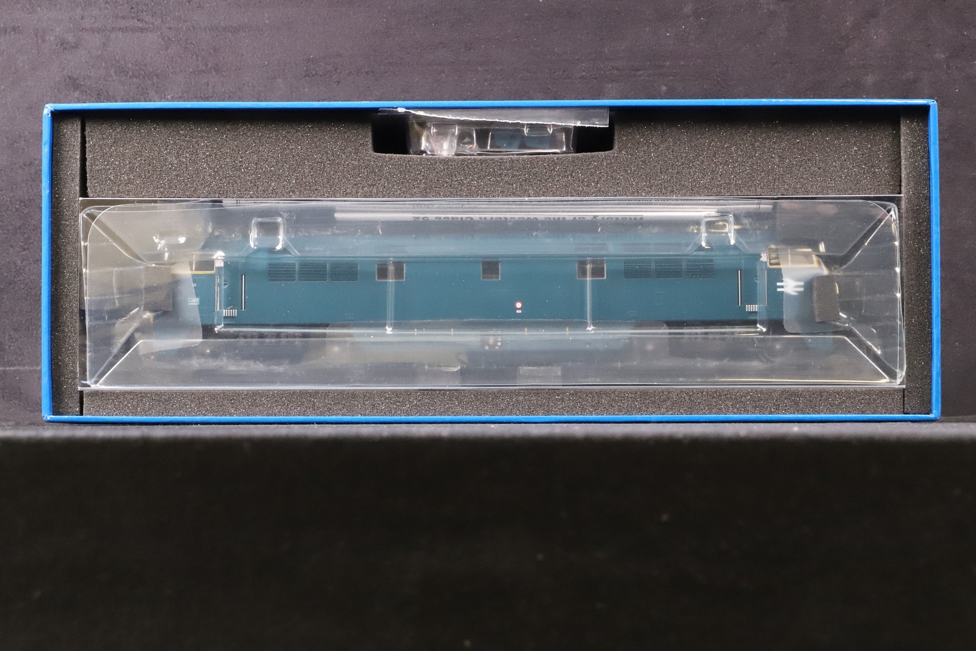 Dapol OO 4D-003-010 Class 52 'D1010' 'Western Campaigner' BR Blue Full Yellow Ends