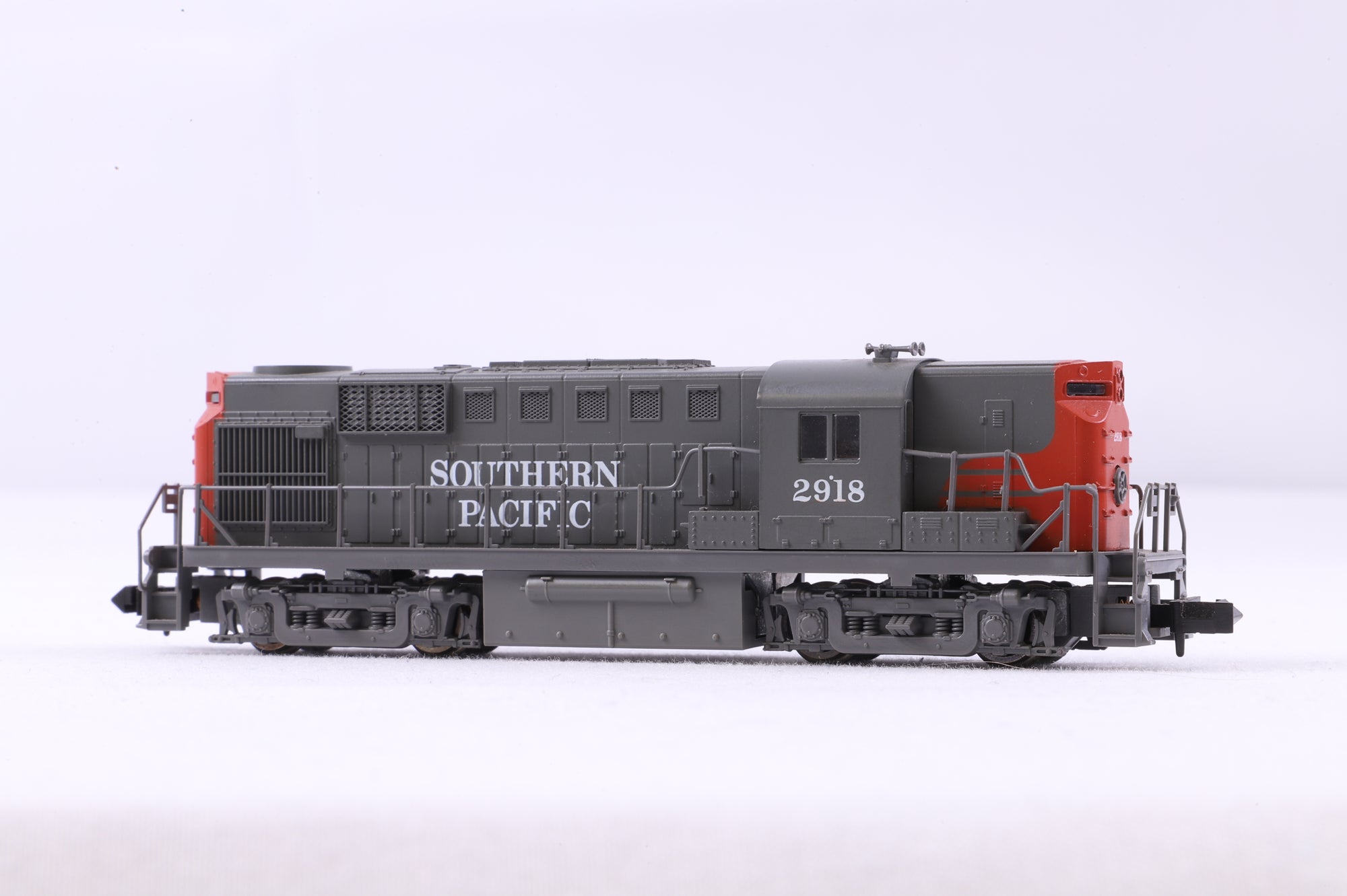 Atlas N 42608 Alco RS-11 '2918' Diesel Locomotive Southern Pacific