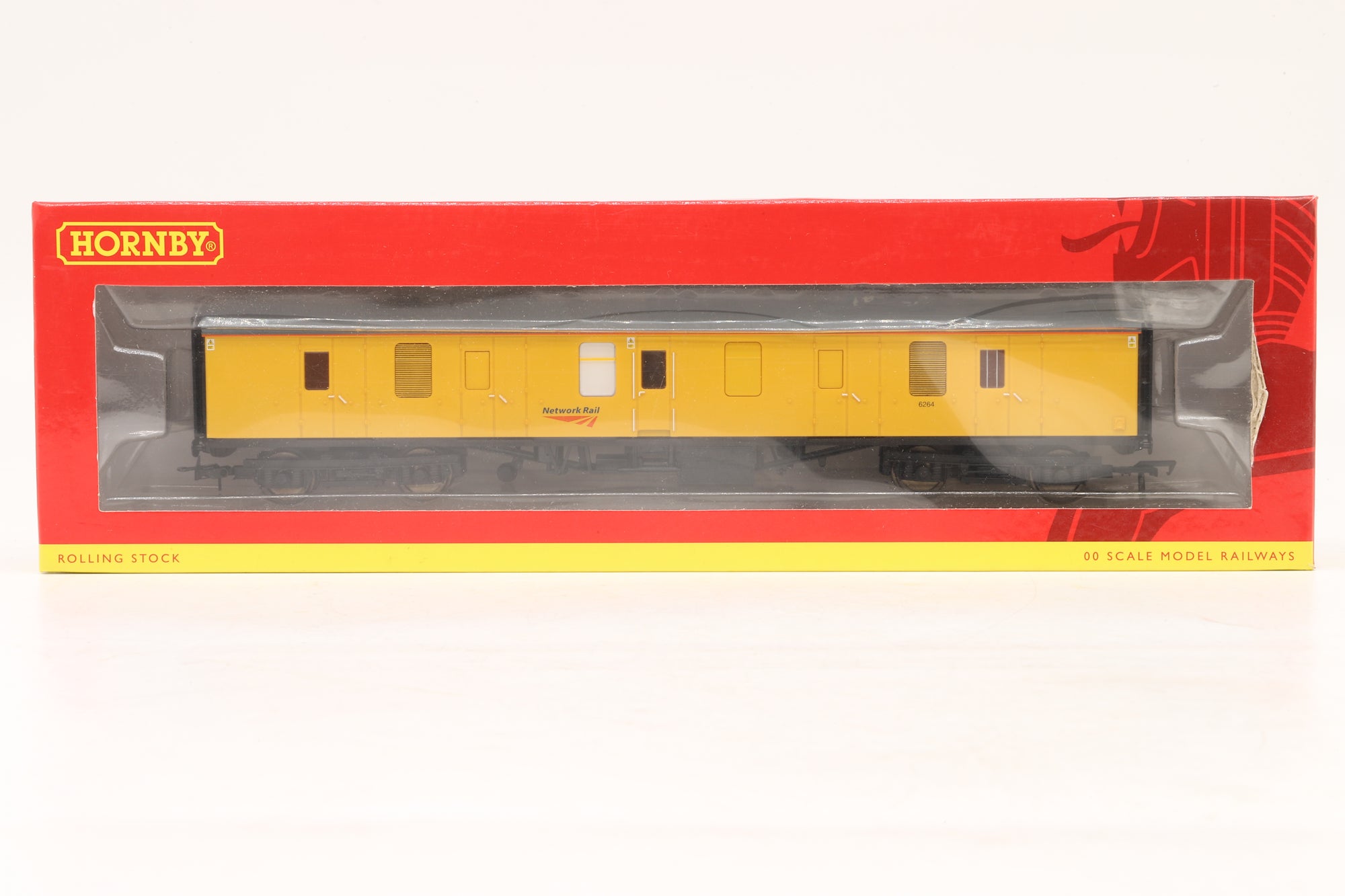 Hornby OO R4995 Mk1 Generator Van 6264 in Network Rail Yellow