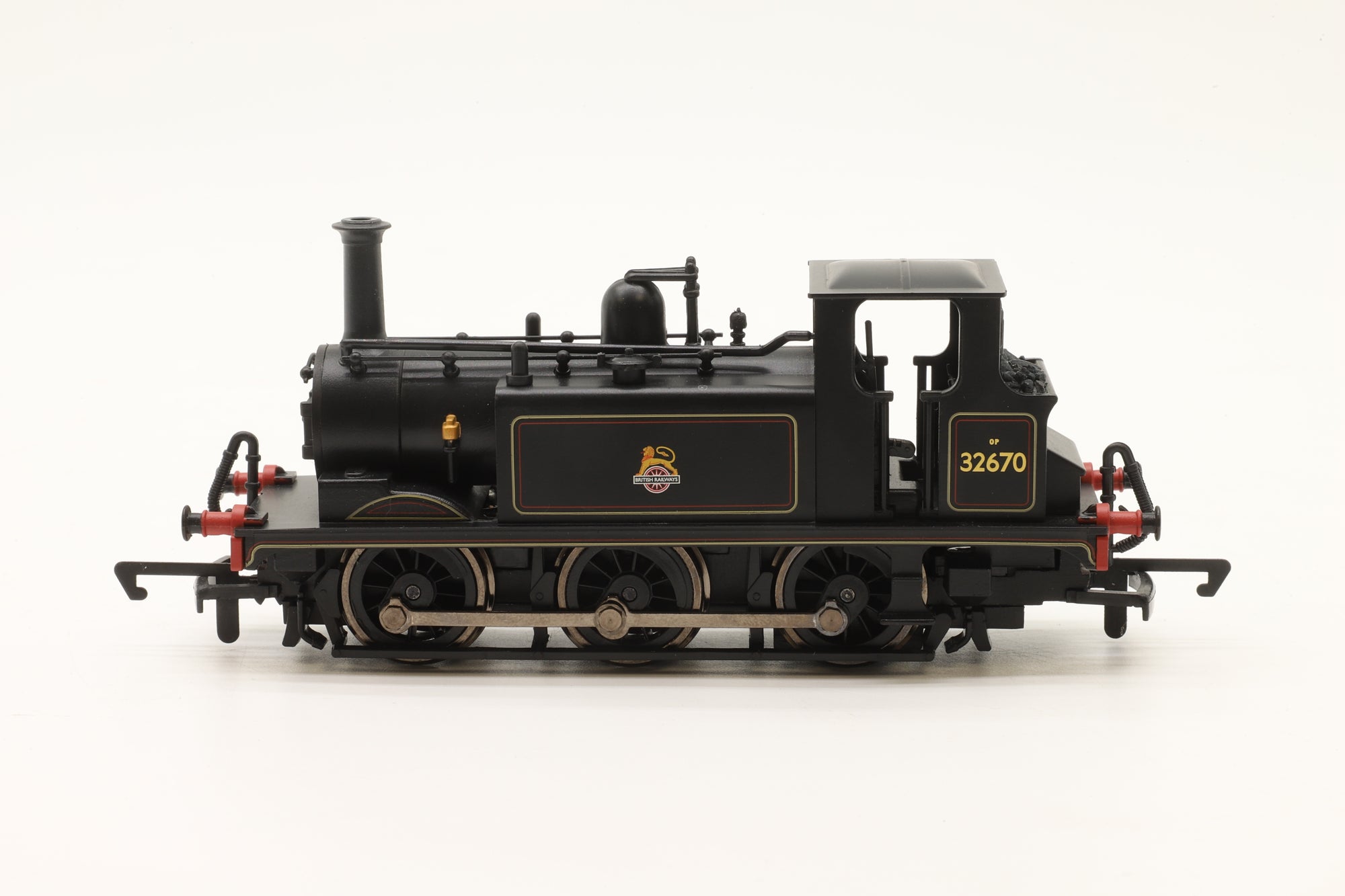 Hornby OO R3116 Terrier Locomotive '32670' BR Lined Black E/C