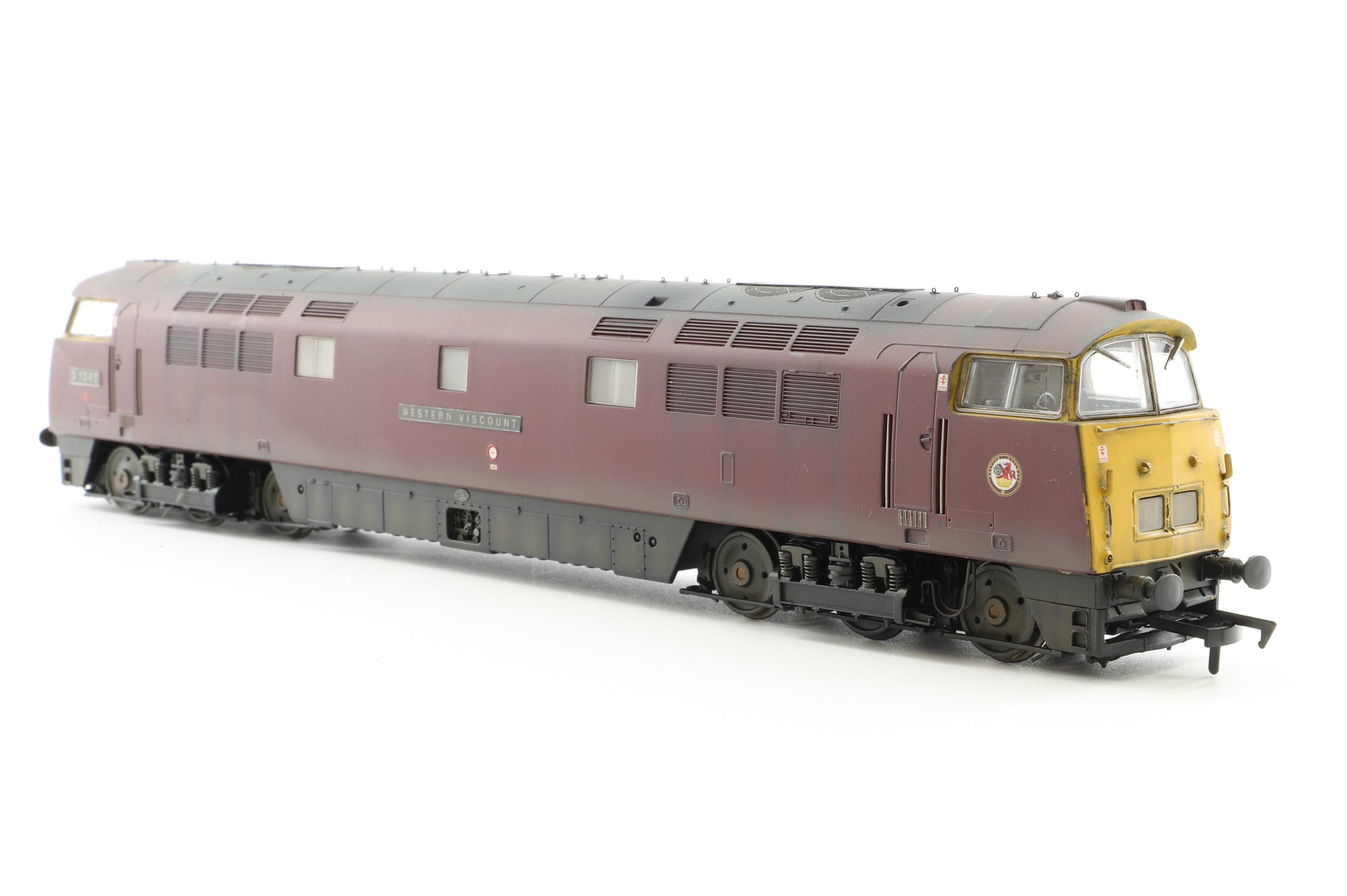 Dapol OO D1003Y Class 52 'D1045' BR Maroon, Weathered, Western Viscount, Full Yellow Ends. Ltd Ed.174/250