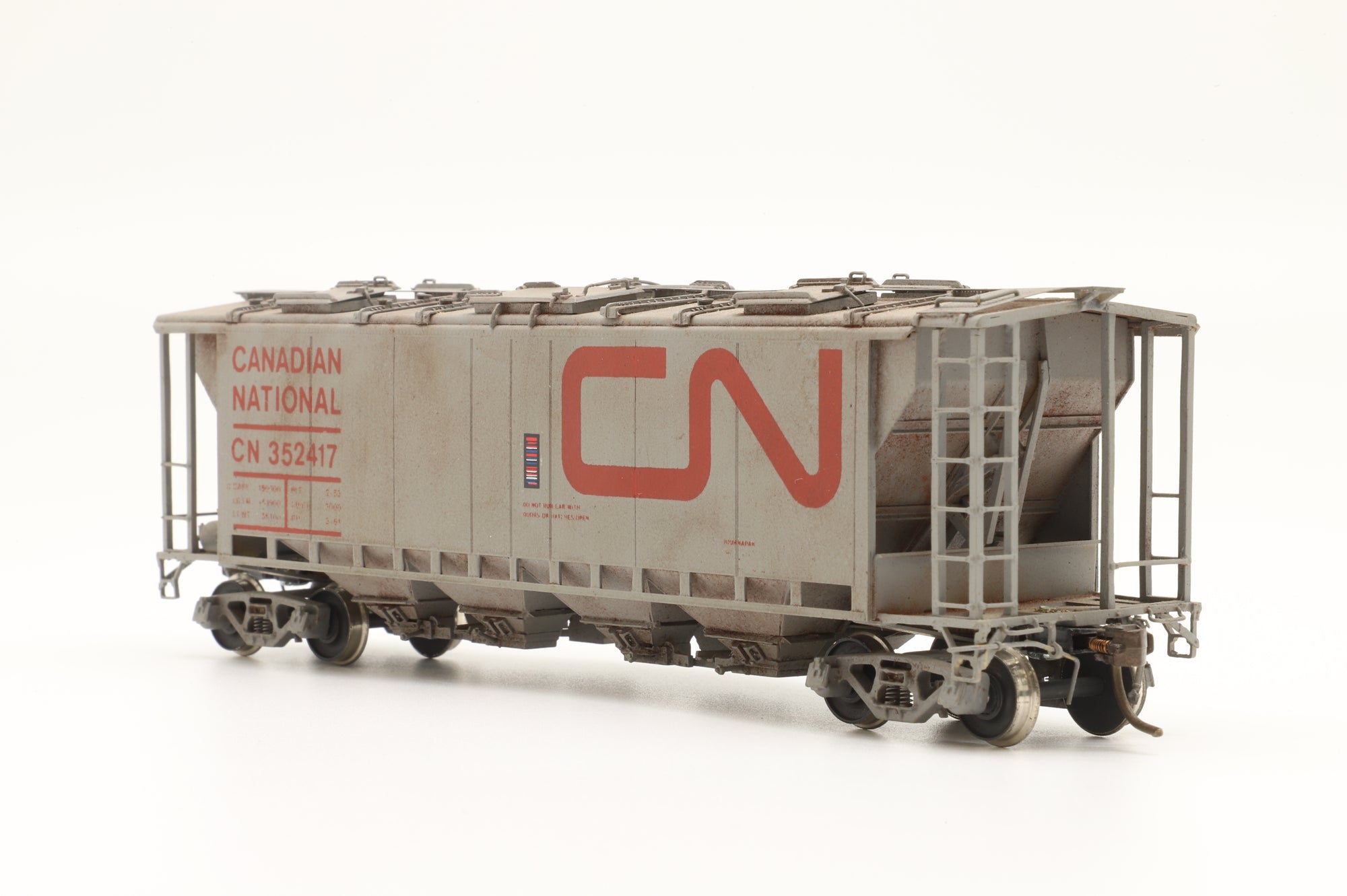Overland Models Inc. HO Brass OMI-3183 CN Slab Side Covered Hopper '352417'' Weathered