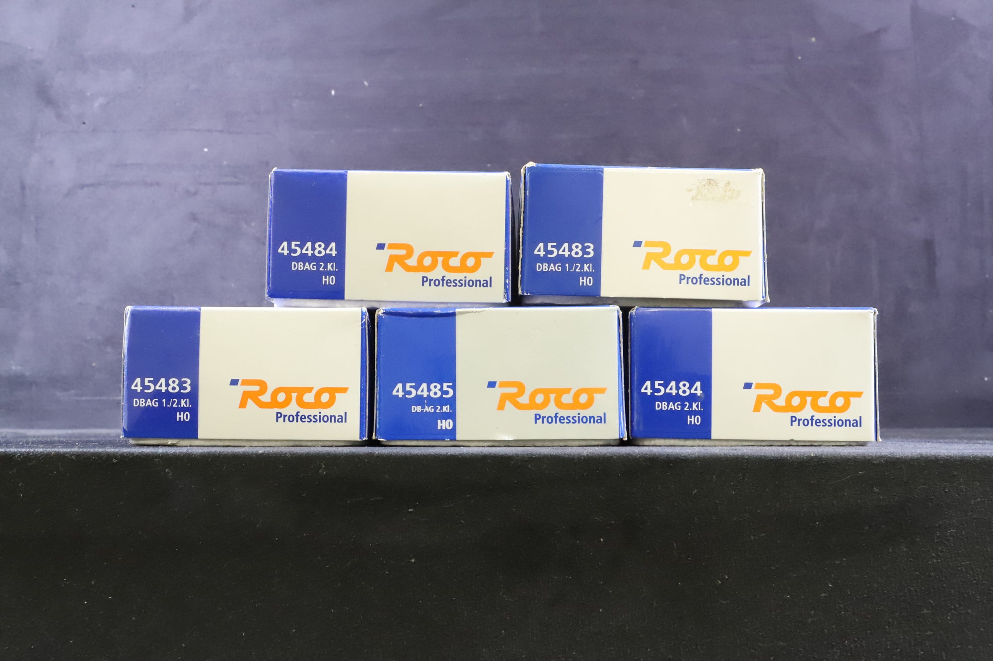 Roco HO Rake Of 5 DBAG Coaches Inc. 45483x2, 45484x2 & 45485