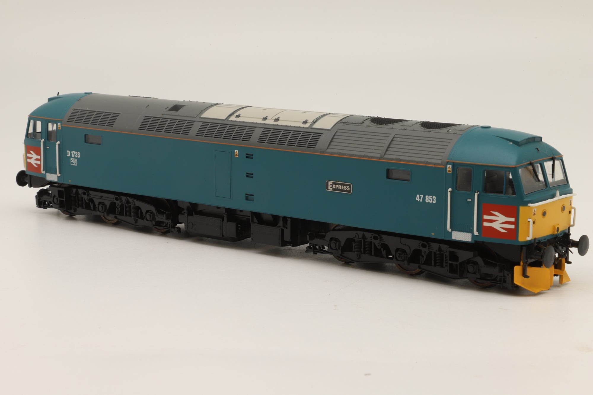 Heljan OO 4752 Class 47 D1733/47853 in BR XP64 Livery