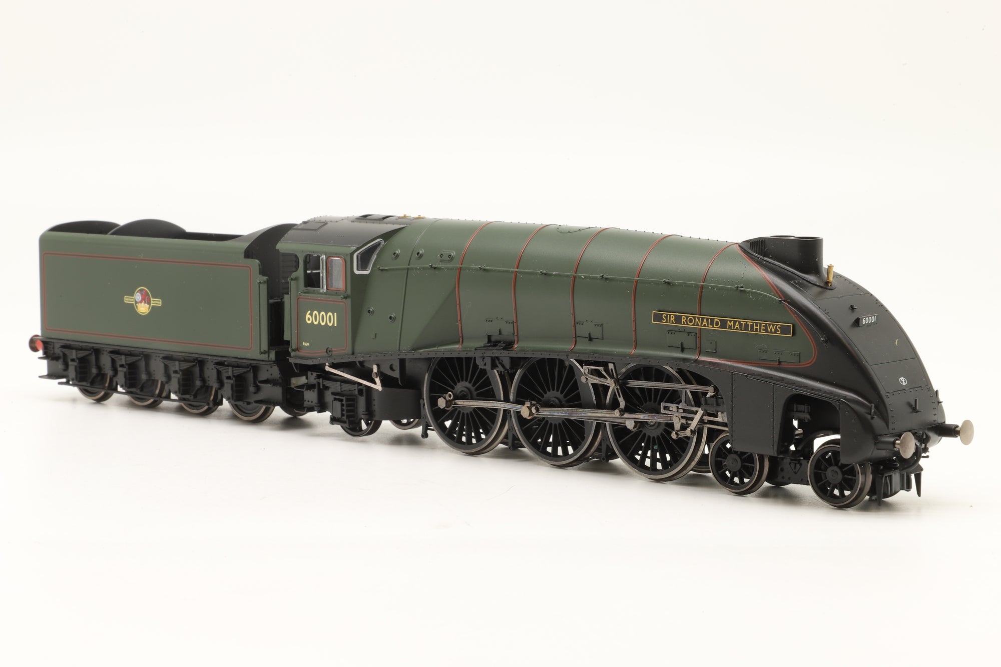 Hornby OO R2896XS Class A4 '60001' 'Sir Ronald Matthews' BR Lined Green L/C DCC Sound