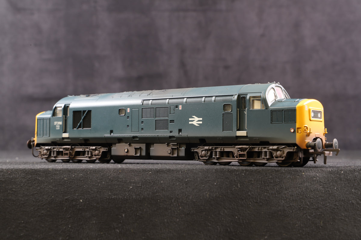 Bachmann OO 32-777 Class 37/0 &#39;37266&#39; BR Blue Renumbered &amp; Weathered