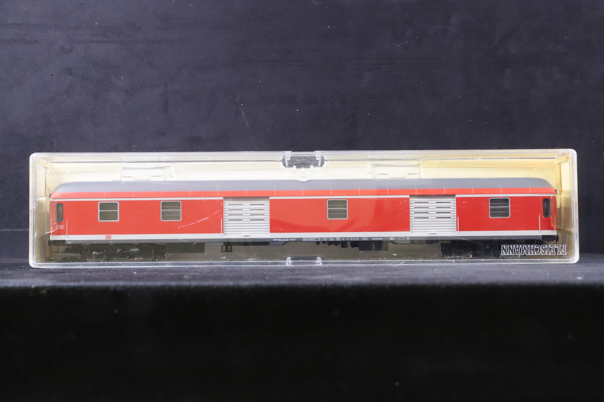 Fleischmann/Roco HO Rake of 3 DB Rolling Stock
