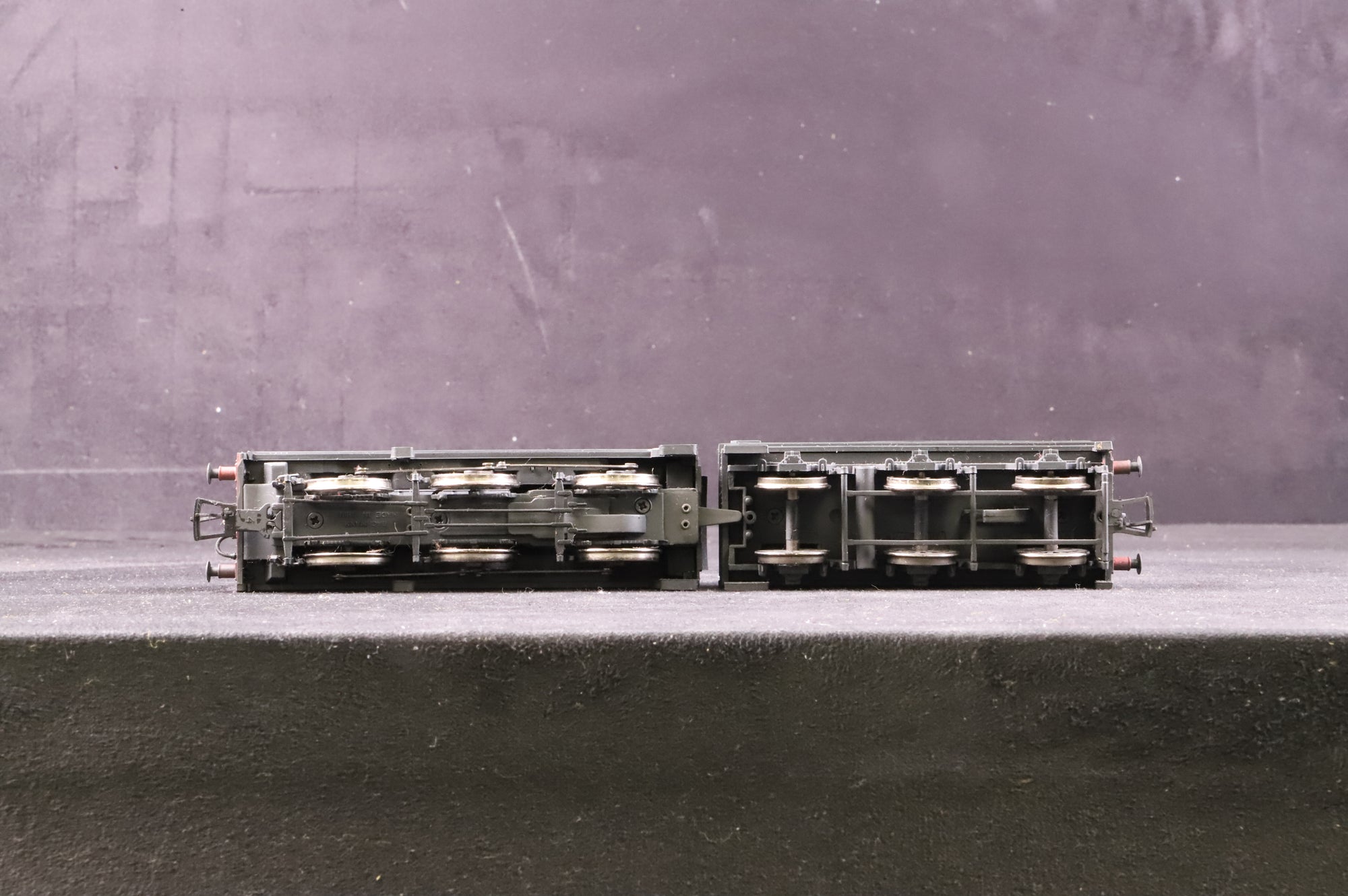 Bachmann OO 32-305 Collett Goods '2217' BR Black E/C Manor Tender Weathered