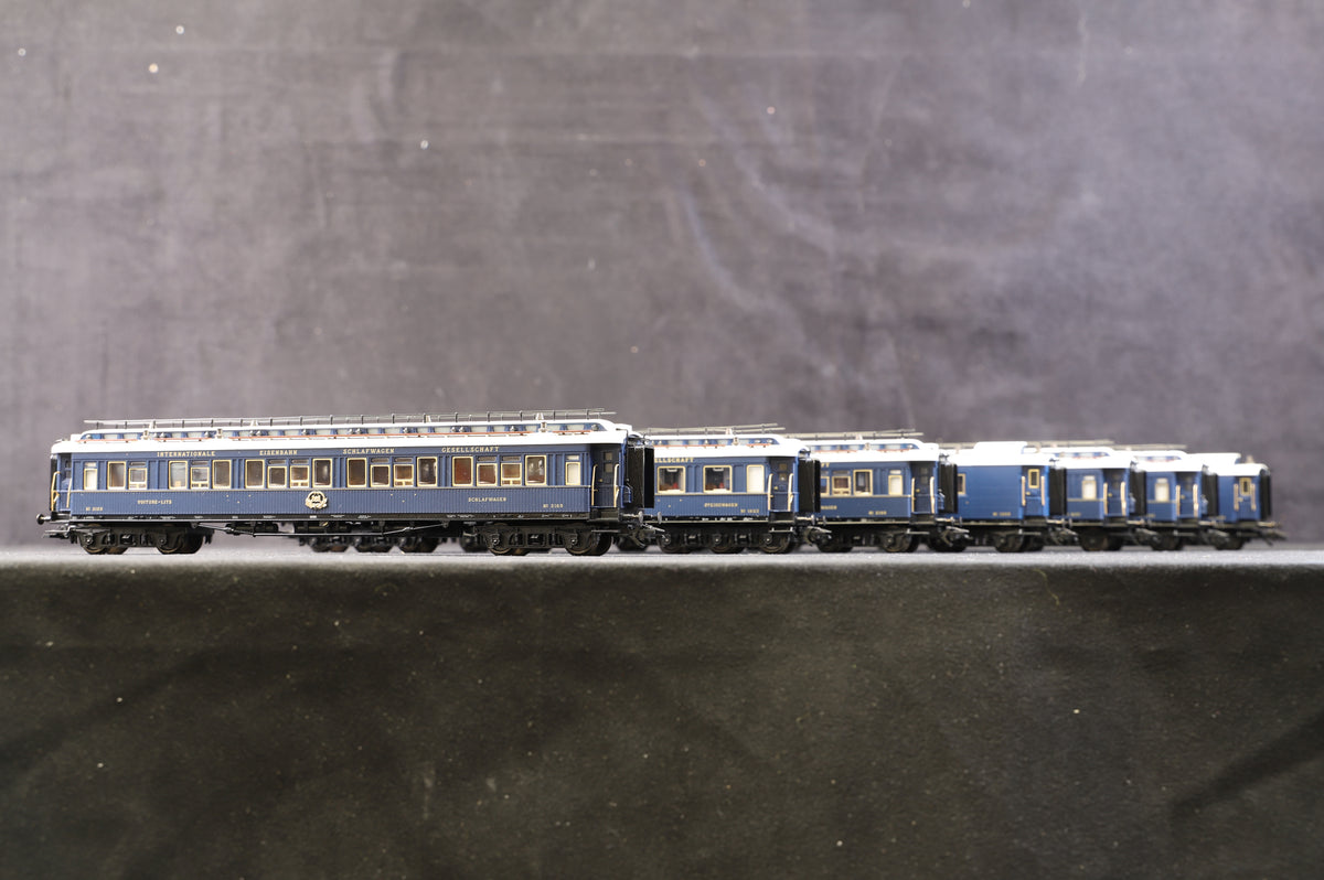 Trix HO CIWL Simplon-Orient-Express 7 Coach Set w/Lights
