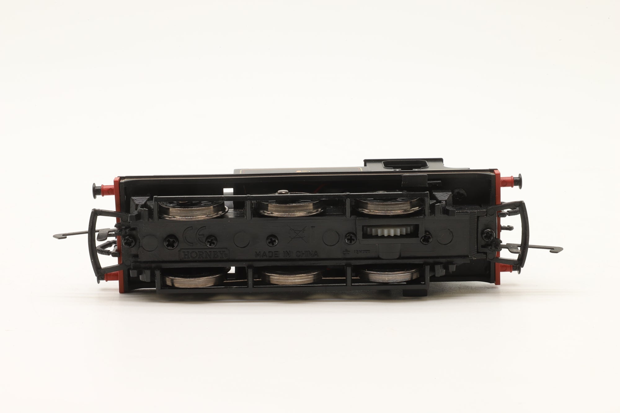 Hornby OO R3116 Terrier Locomotive '32670' BR Lined Black E/C