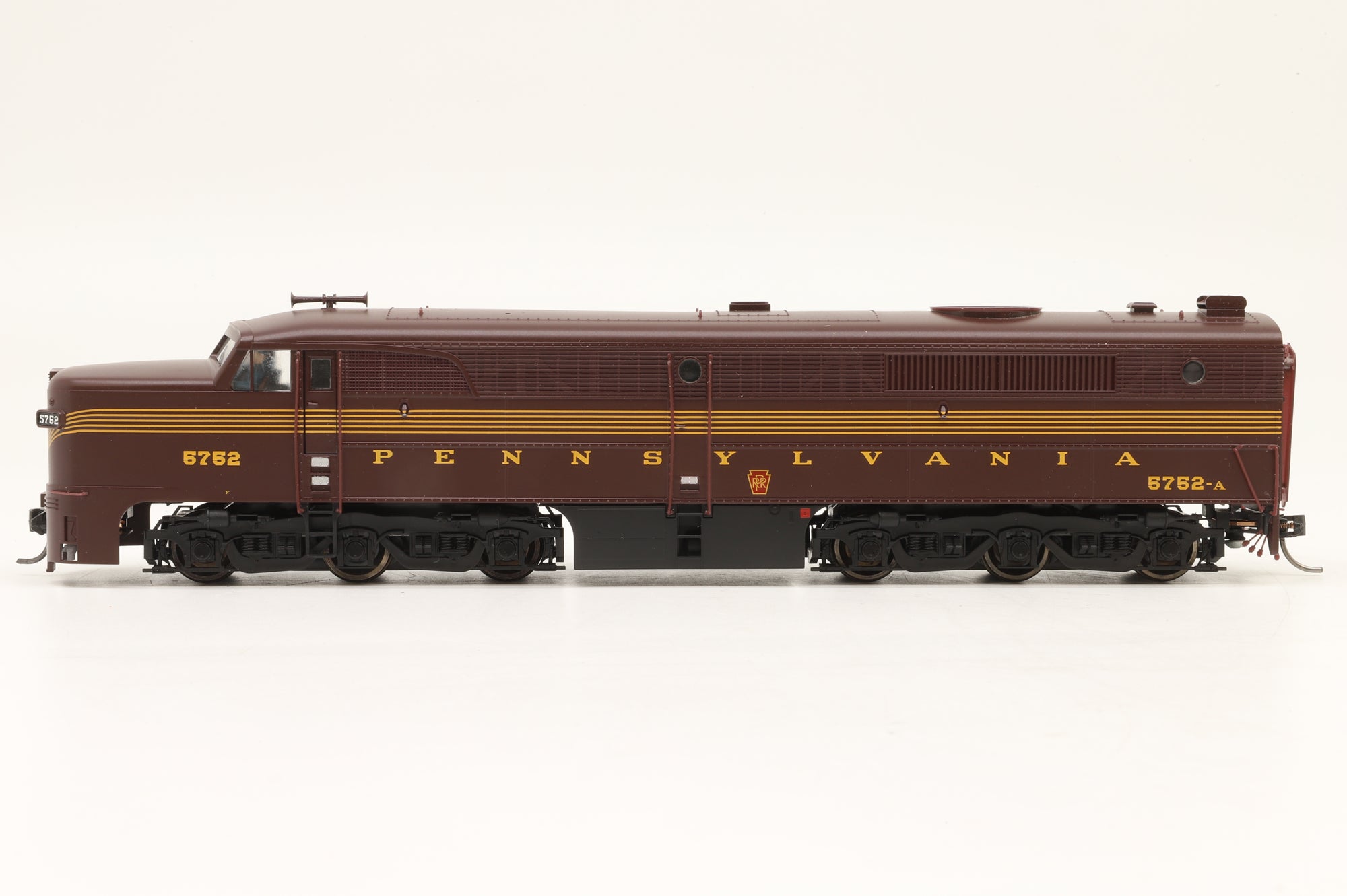 Proto 2000 HO Alco PA-1 #5752 in PRR Maroon