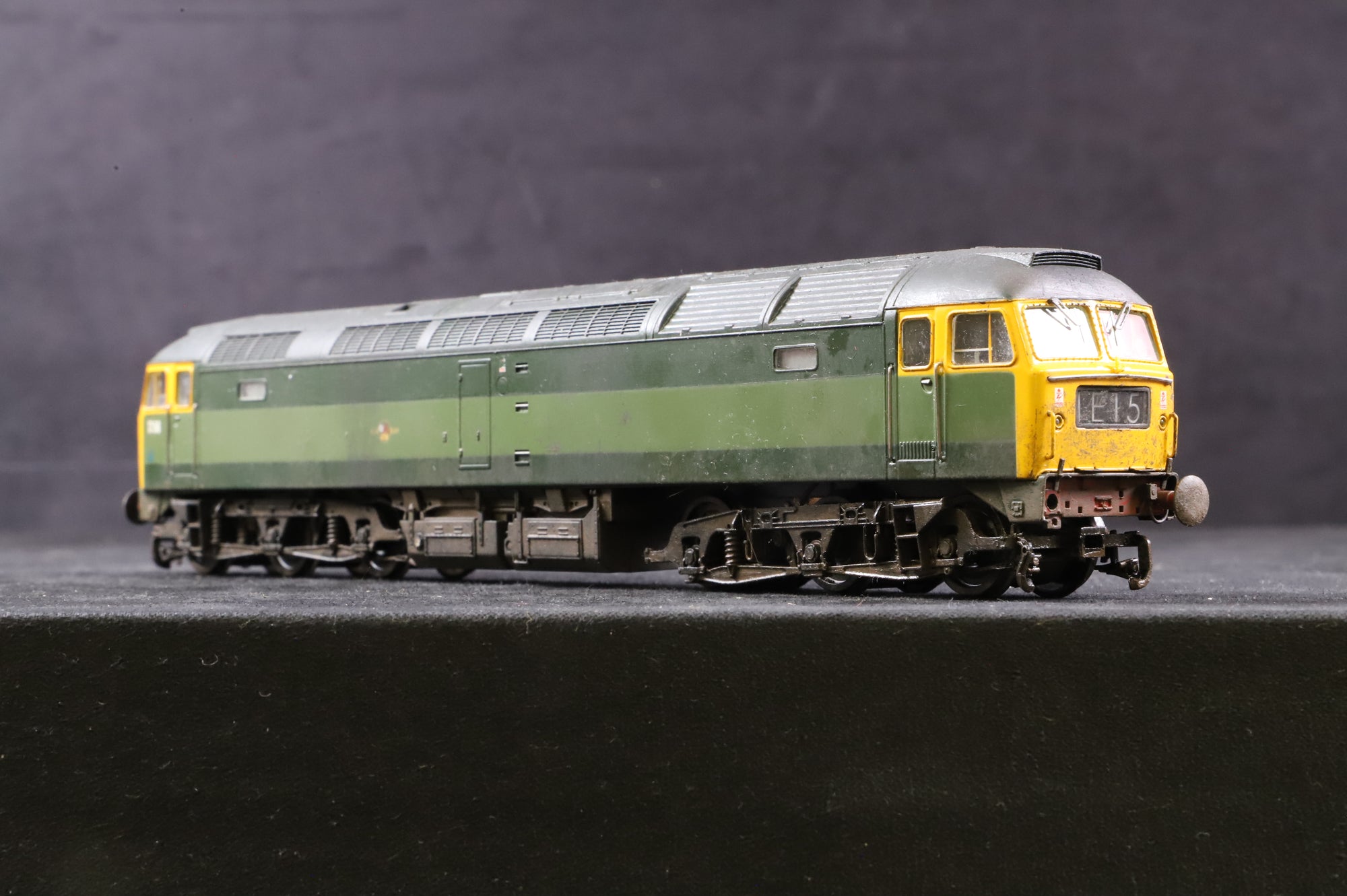 WORKSHOP Bachmann OO 32-801 Class 47 '1756' BR Two Tone Green L/C Repainted & Weathered