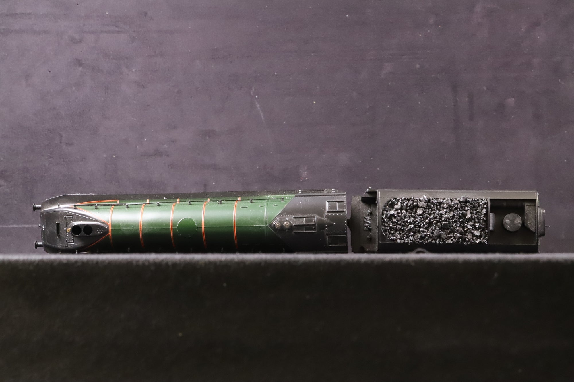 Bachmann OO 31-967 Class A4 '60010' 'Dominion Of Canada' BR Green L/C DCC Fitted