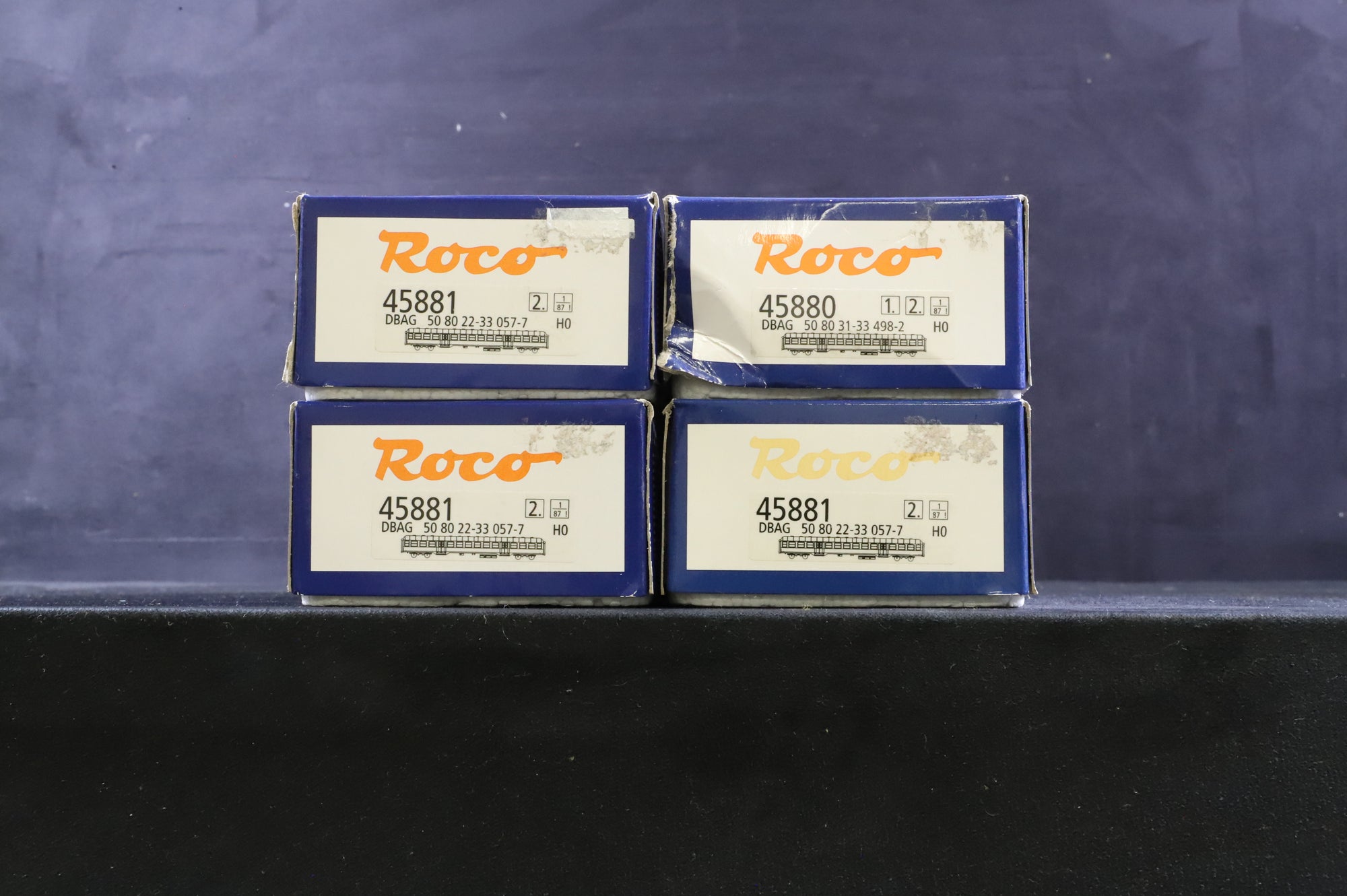 Roco HO Rake of 4 DBAG Coaches Inc. 45880x1 & 45881x3