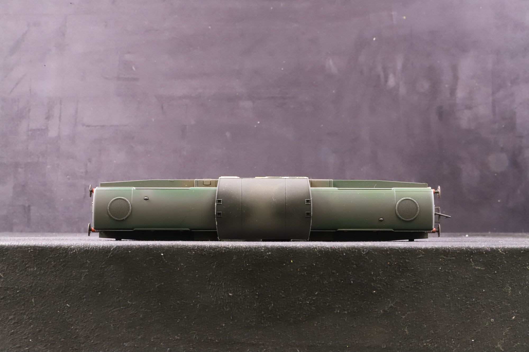 Heljan OO 17001 Class 17 D8568 in BR Green w/ Small Yellow Panels