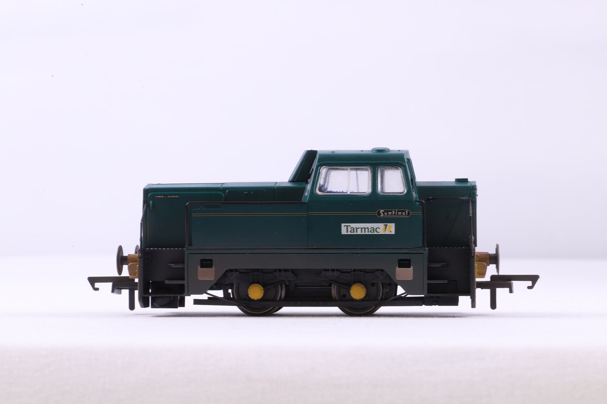 Hornby OO R3180 Tarmac 4wDM Diesel Sentinel Weathered