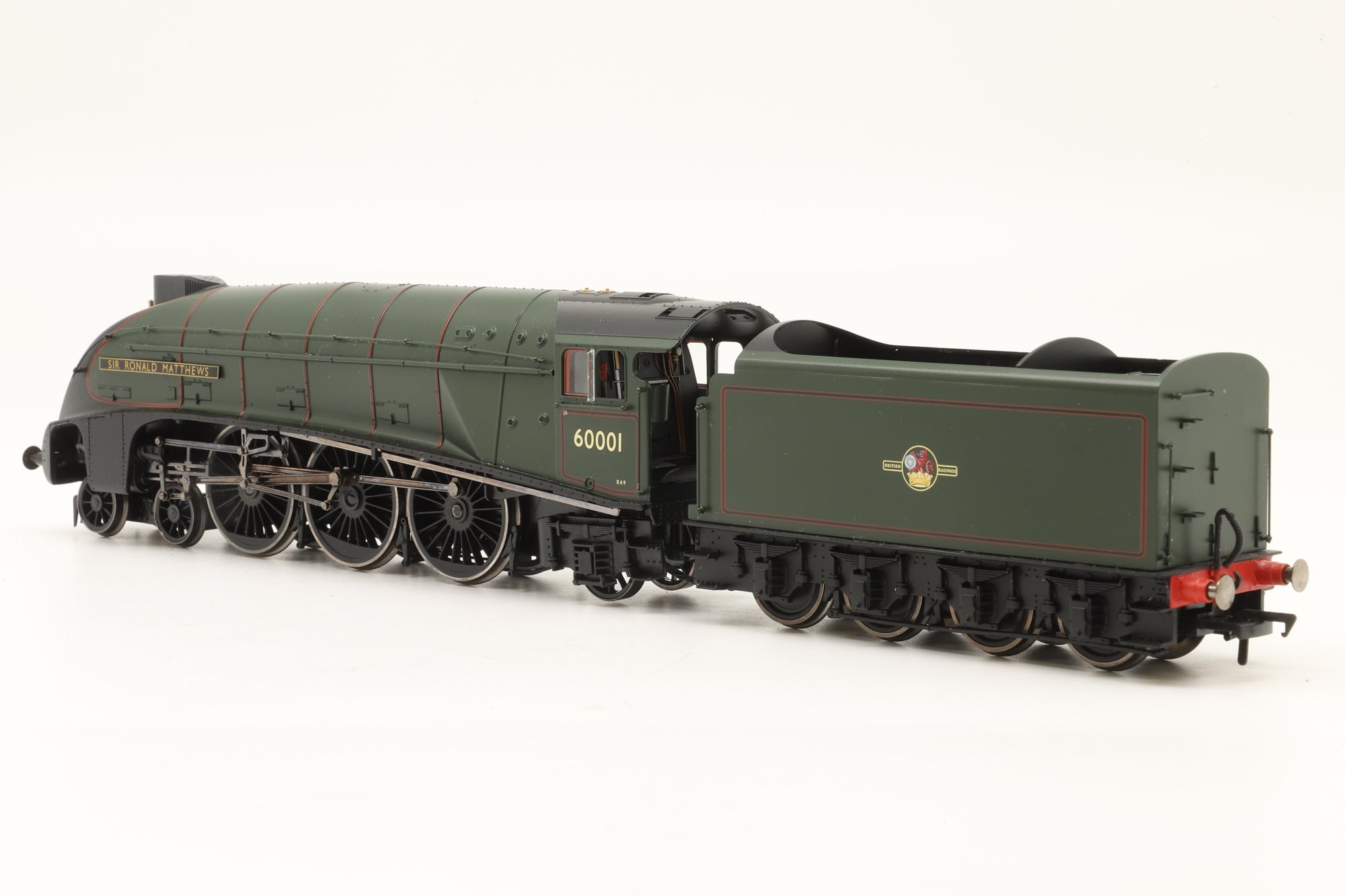 Hornby OO R2896XS Class A4 '60001' 'Sir Ronald Matthews' BR Lined Green L/C DCC Sound