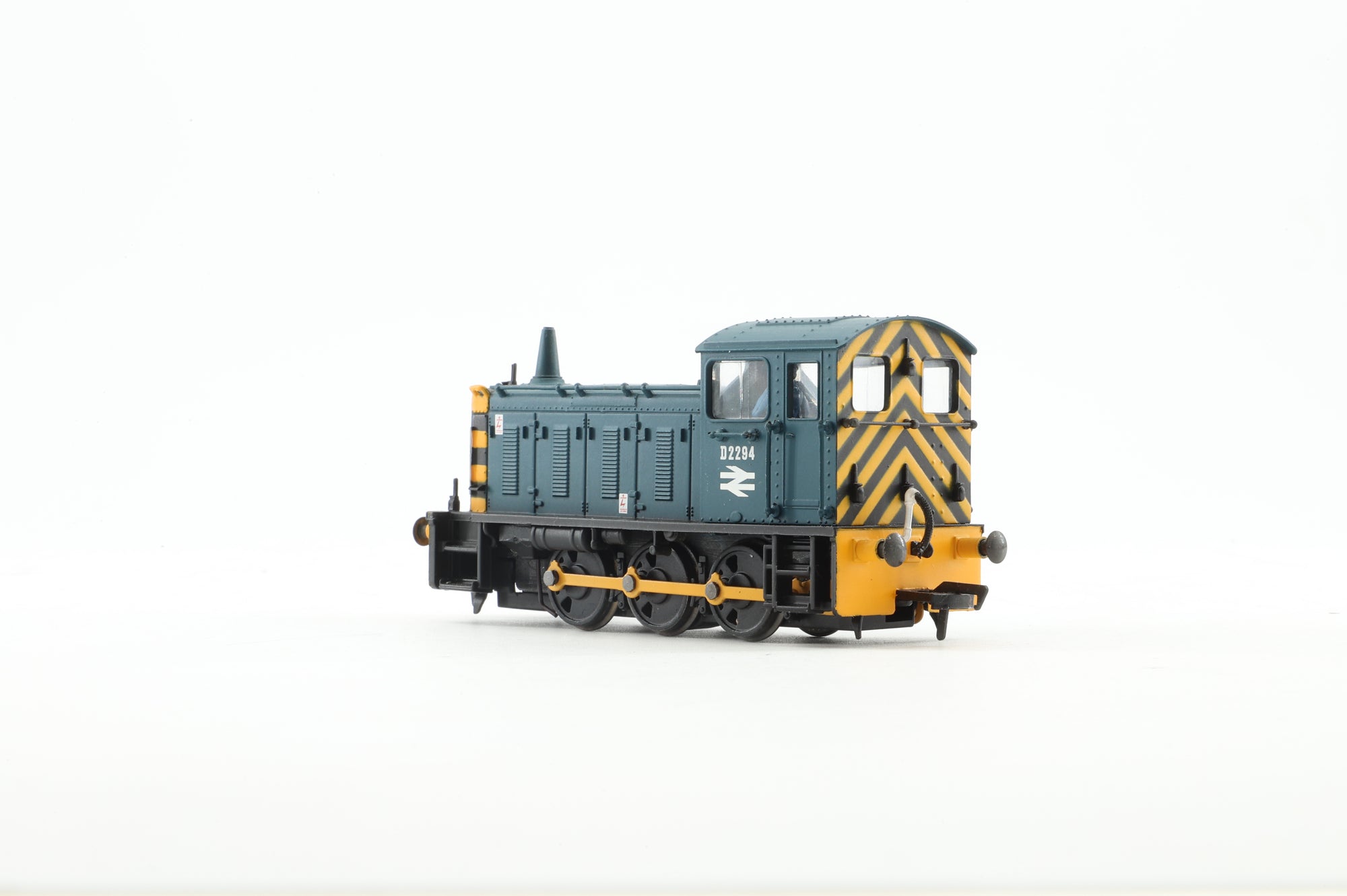Bachmann OO 31-336B Class 04 D2294 in BR Blue w/ Wasp Stripes