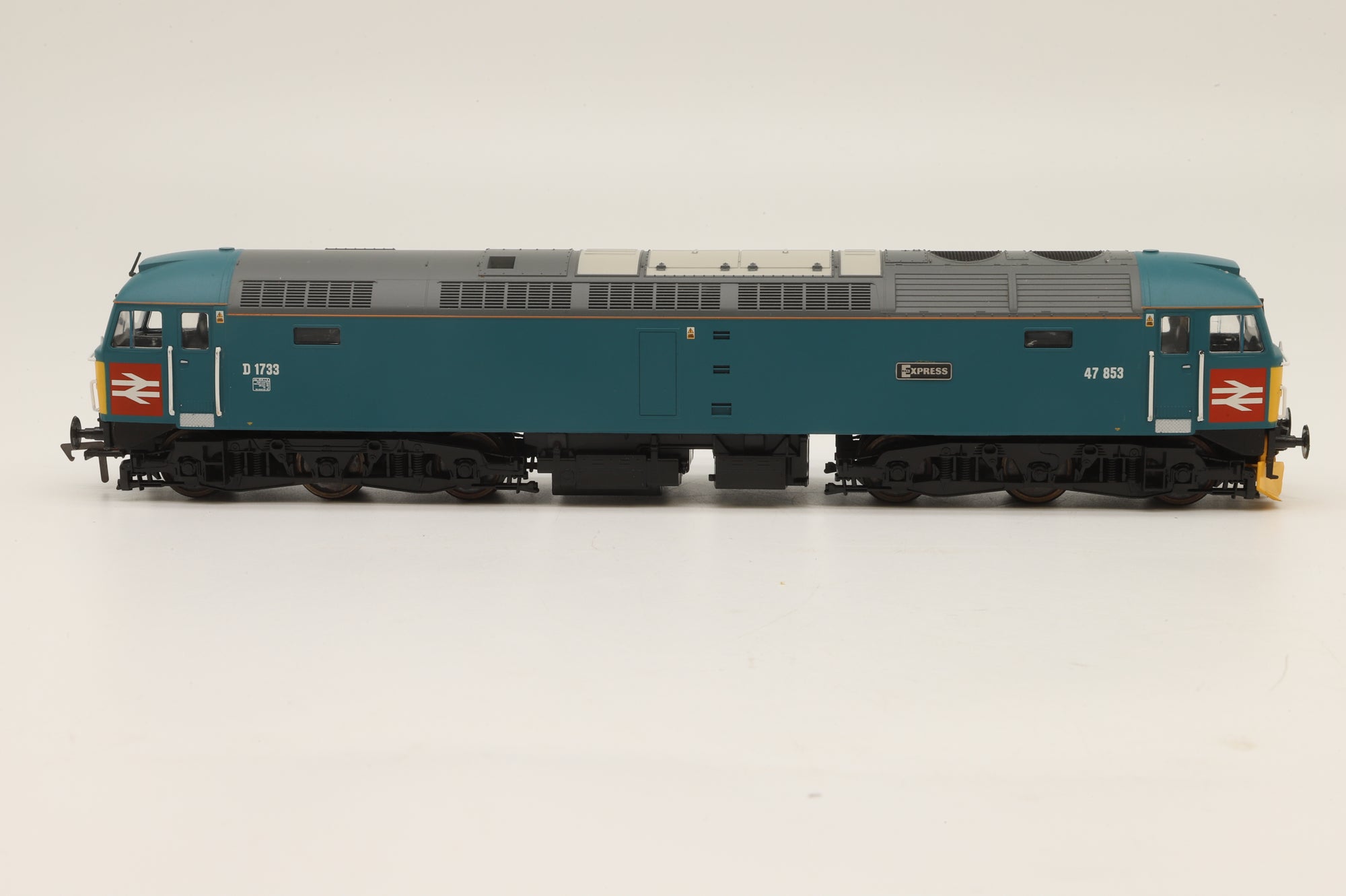 Heljan OO 4752 Class 47 D1733/47853 in BR XP64 Livery