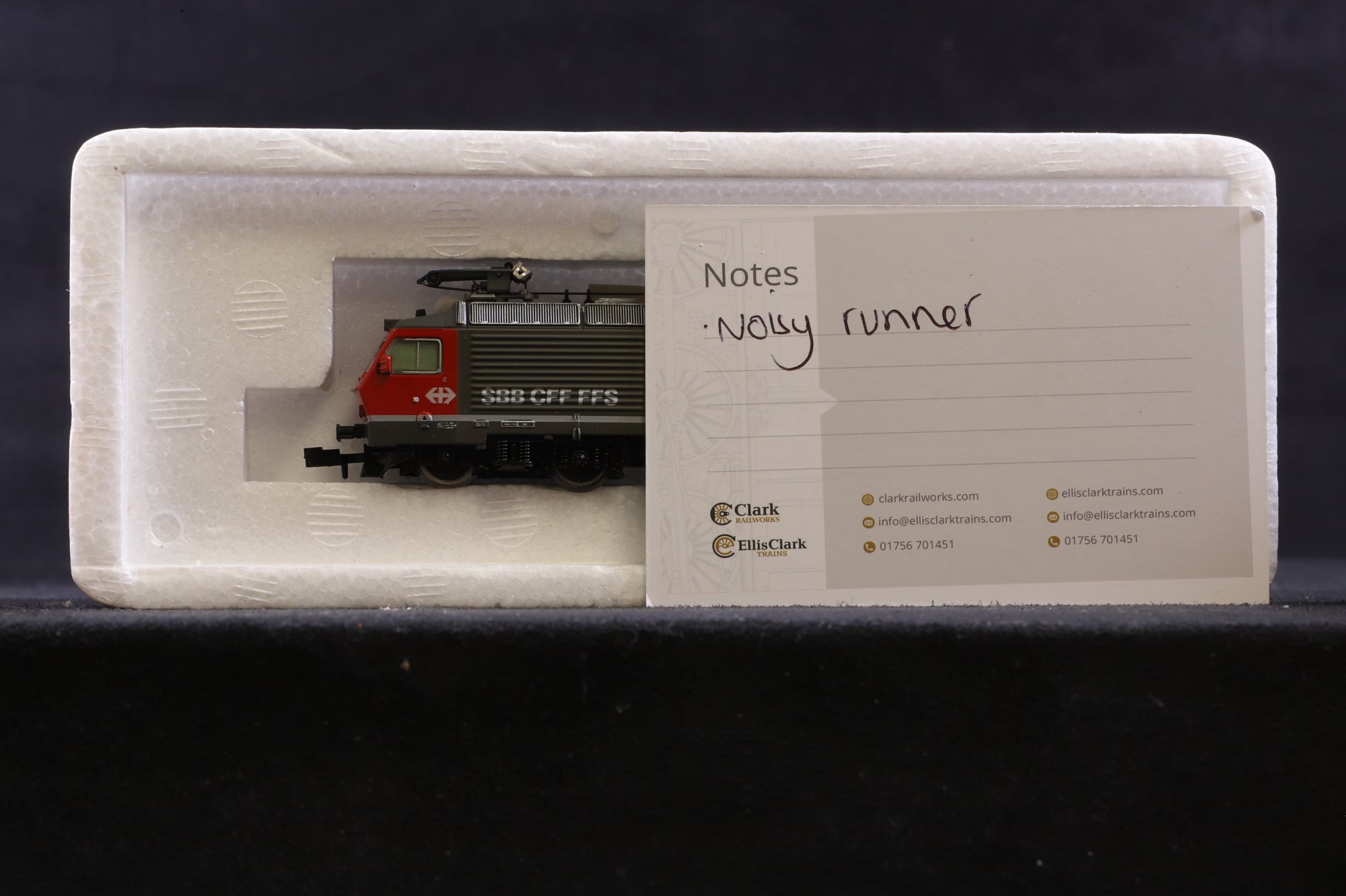 Roco N 23249 Re 4/4 Electric Locomotive in Black and Red of the SBB Epoch V