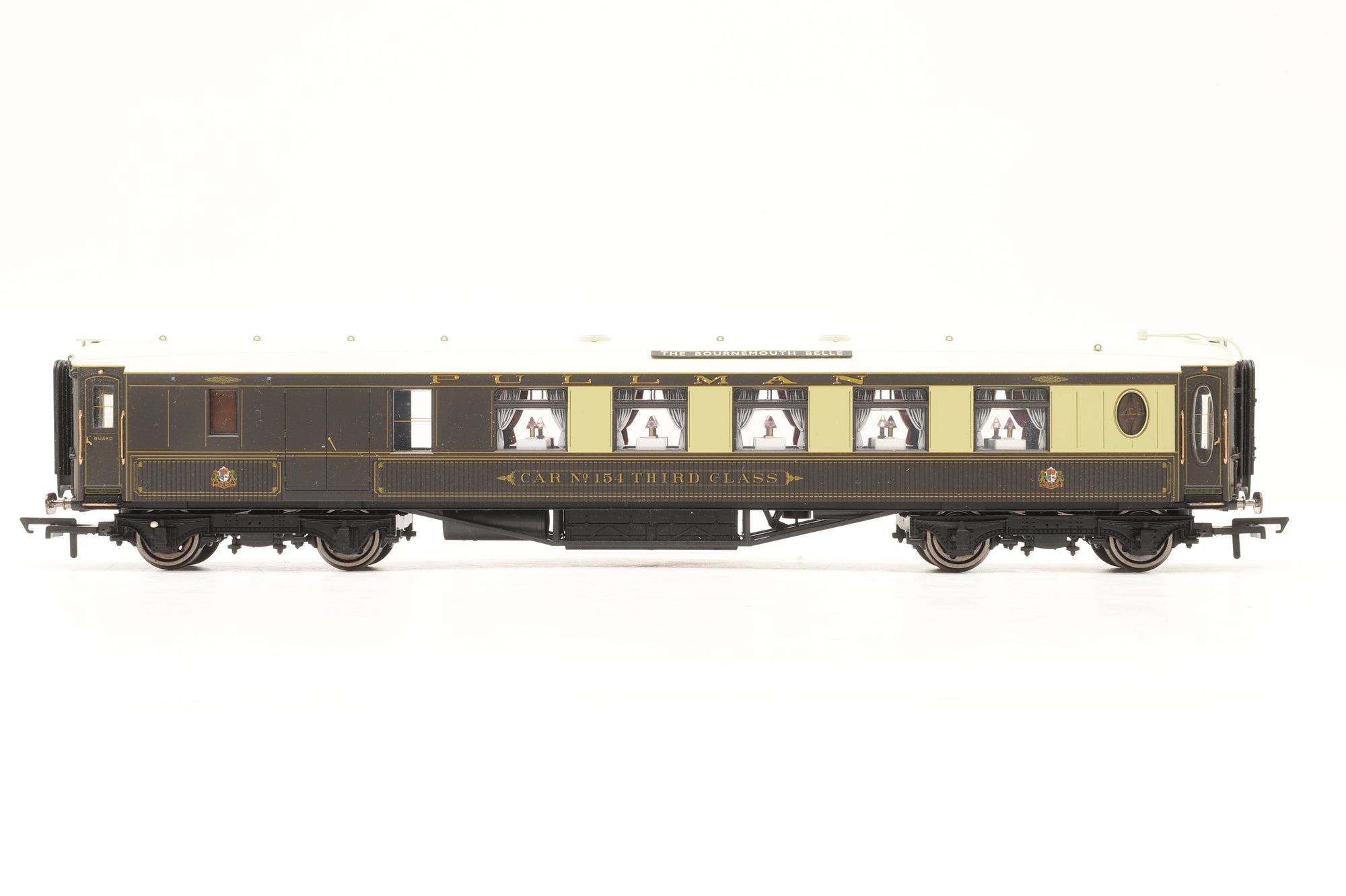 Hornby OO R2661M The Bournemouth Belle Train Pack