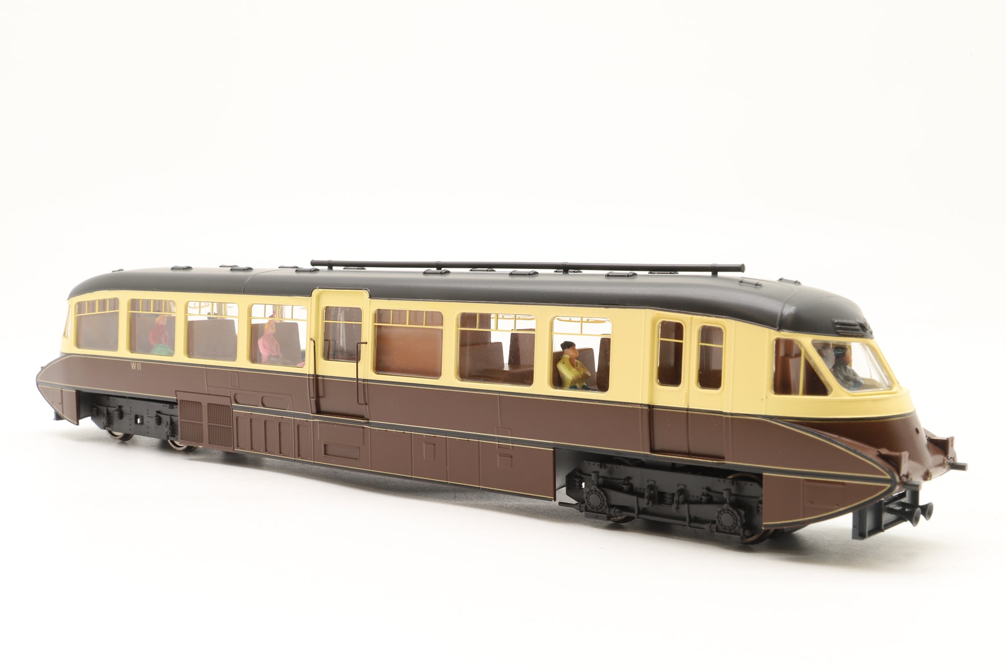 Dapol OO 4D-011-007 Streamlined Railcar 'W11' BR Lined Chocolate & Cream DCC Fitted