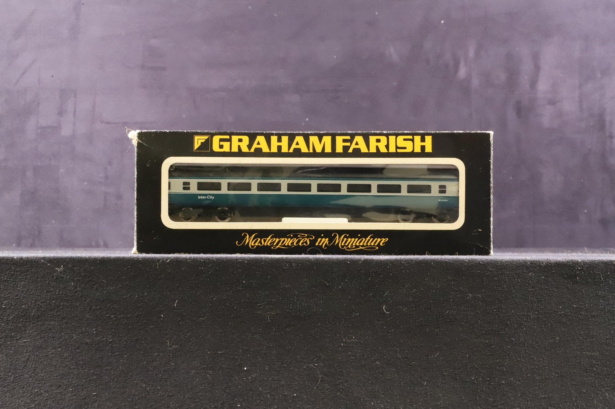 Graham Farish N Rake of 4 BR 75ft MkIII Blue Grey Bogie Coaches, Inc. 0705, 0725, 0745 & 0765