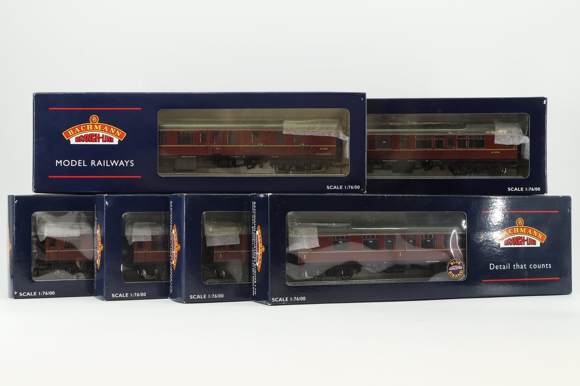 Bachmann OO Rake Of 6 BR Mk1 Maroon Coaches Inc. 39-076E, 39-126C, 39-126A, 39-251A, 39-026D & 39-026C