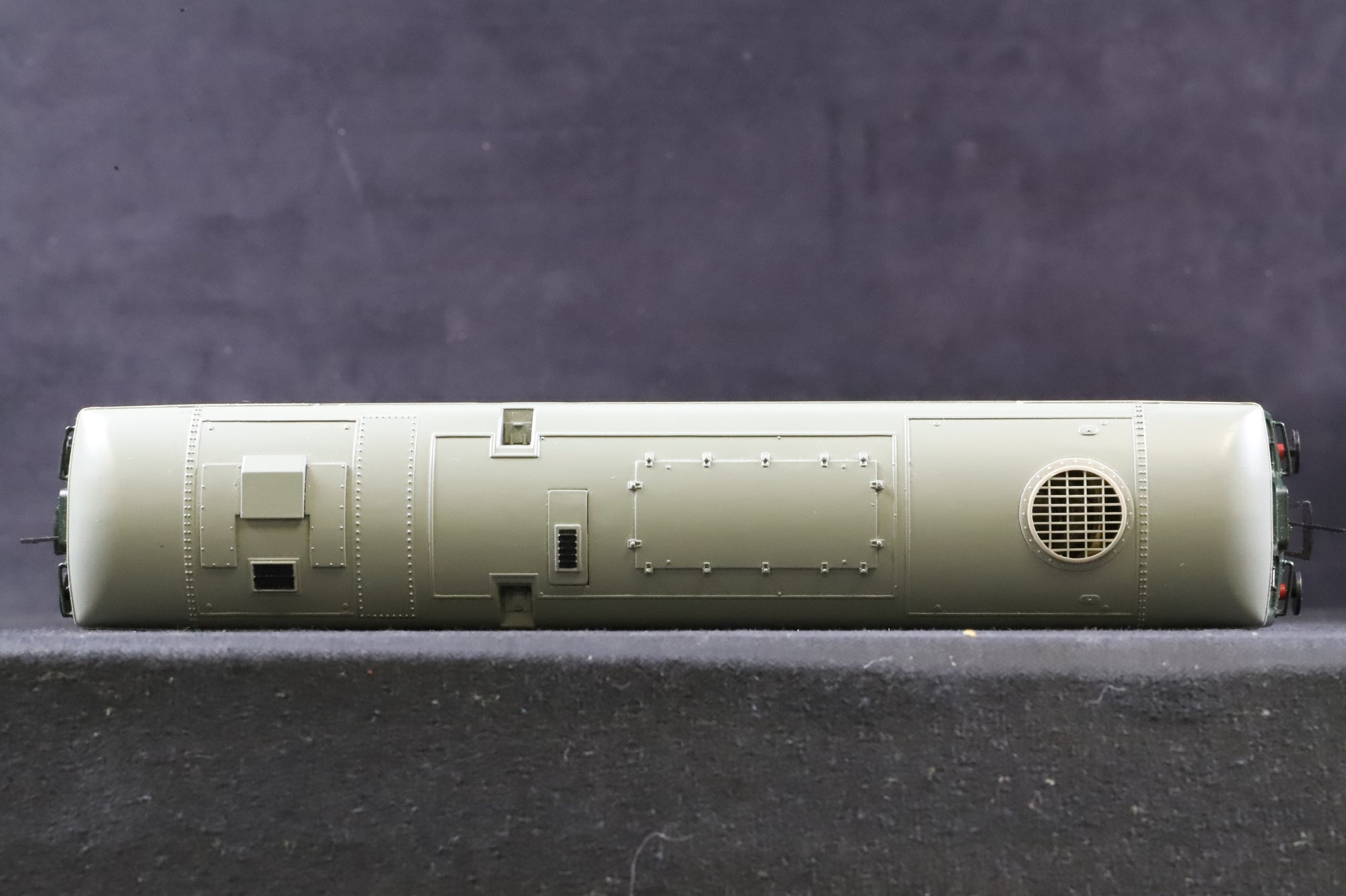 Bachmann OO 32-430DS Class 24 5030 in BR Plain Green - DCC Sound