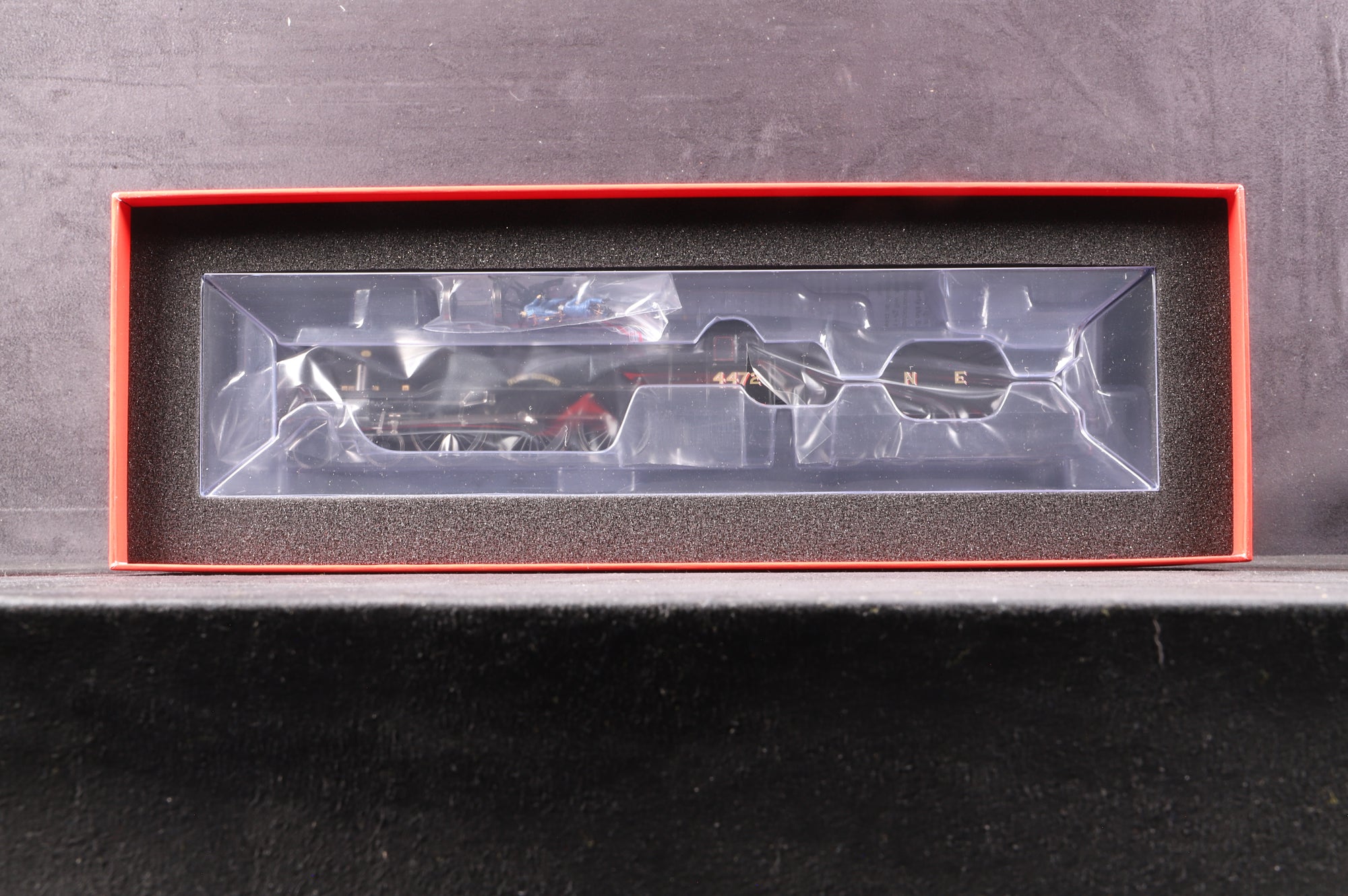 Hornby OO R30454 Class A1 '4472' 'Flying Scotsman' VE Day 80th Anniversary Black