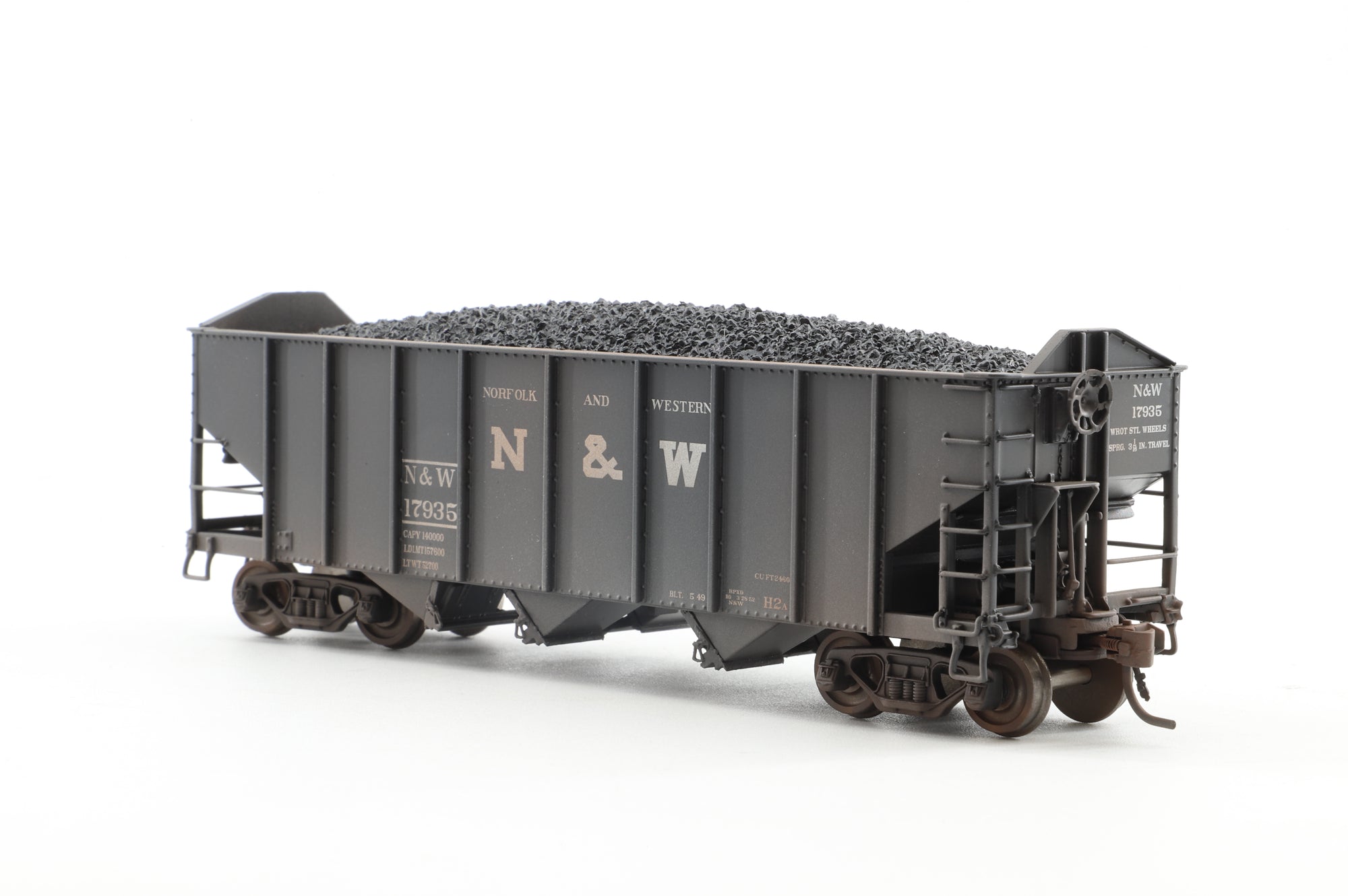 Broadway Limited HO 1724 6-Pack of H2a 3-Bay Hopper Cars in N&W Black - Pro-Weathering