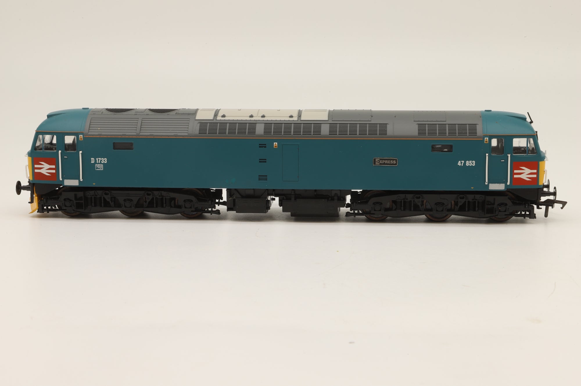 Heljan OO 4752 Class 47 D1733/47853 in BR XP64 Livery