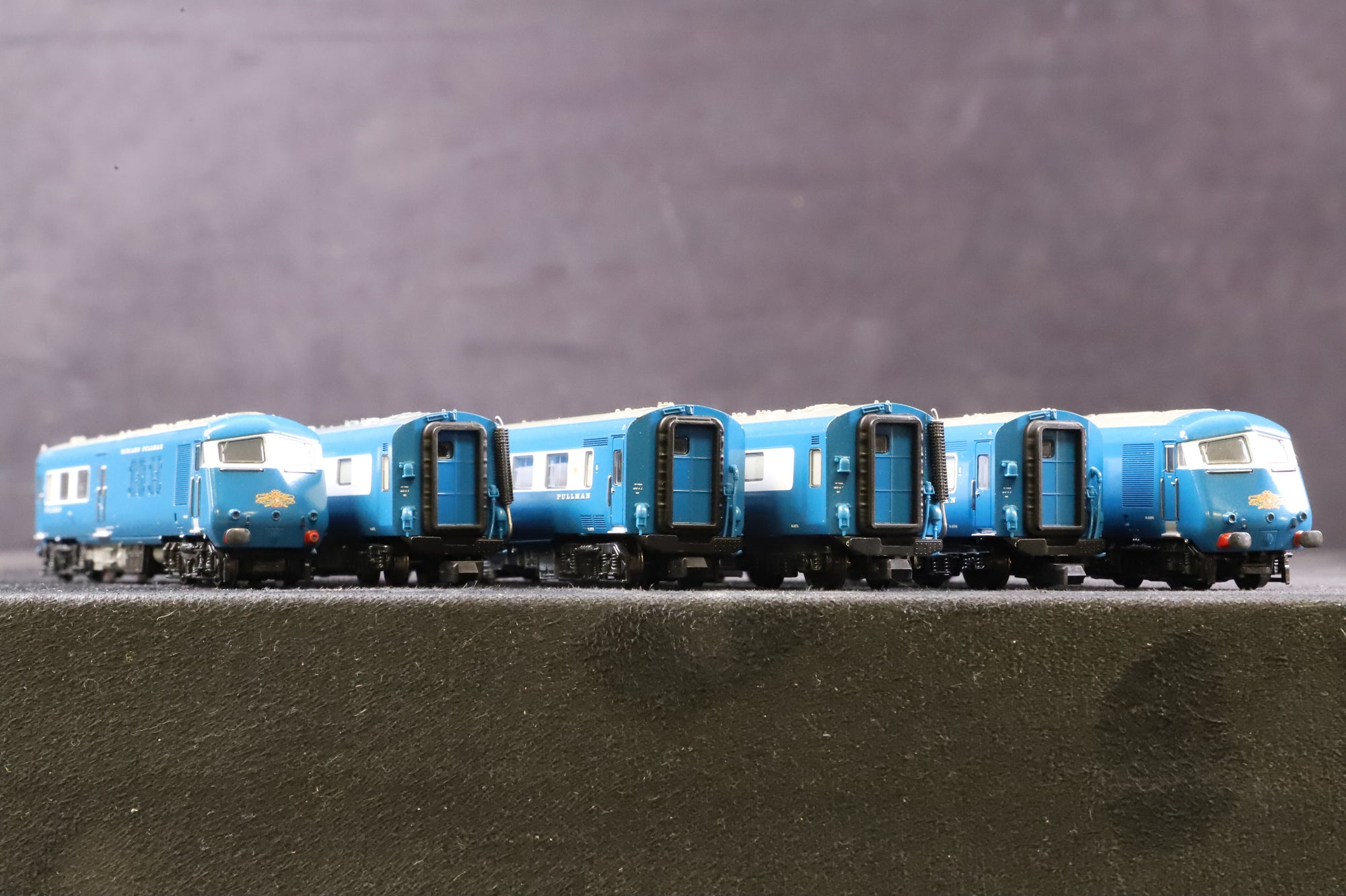 Graham Farish N 6 Car Midland Pullman Incorrect Coach Configuration